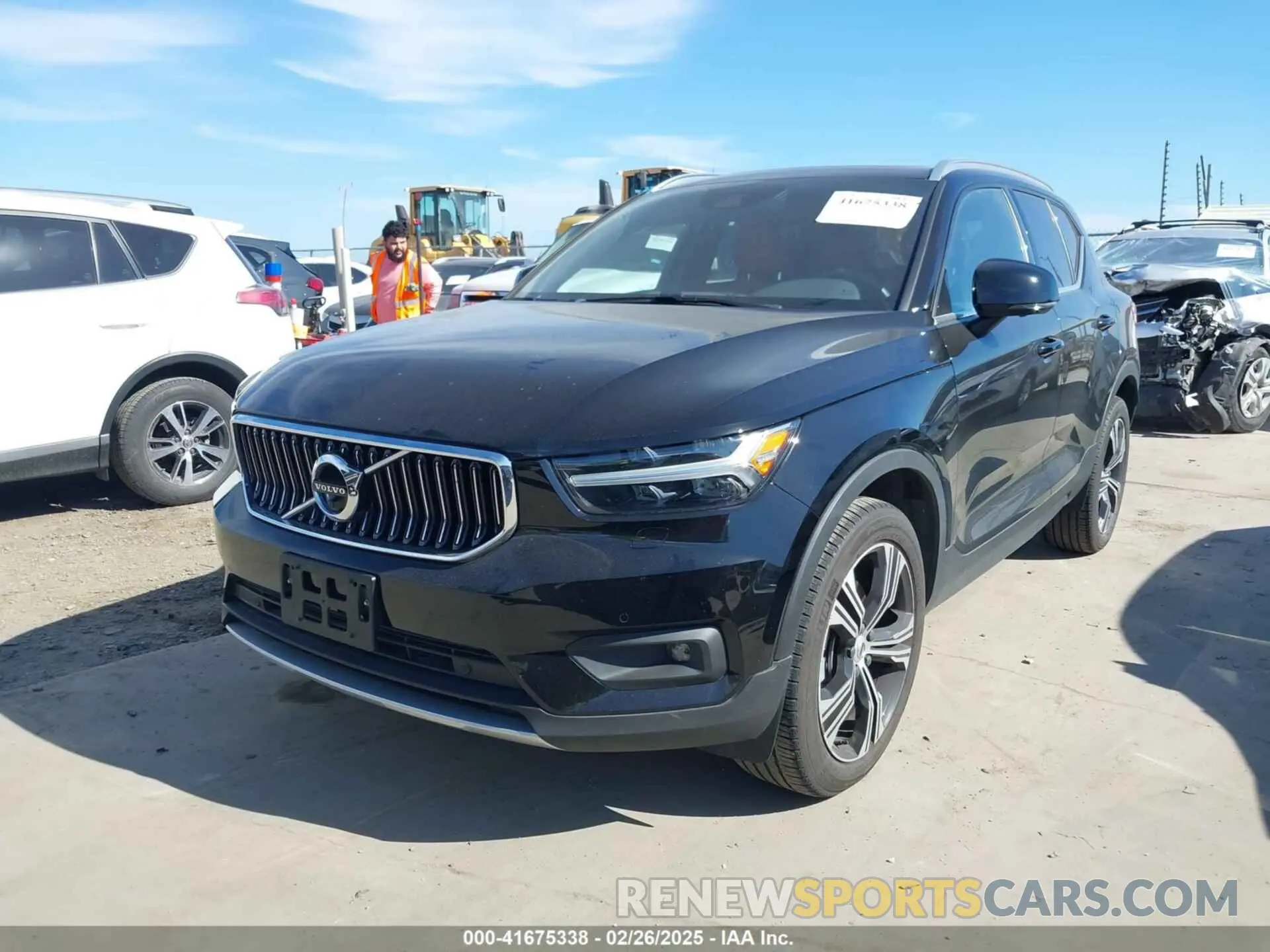 2 Photograph of a damaged car YV4162UL5M2569999 VOLVO XC40 2021