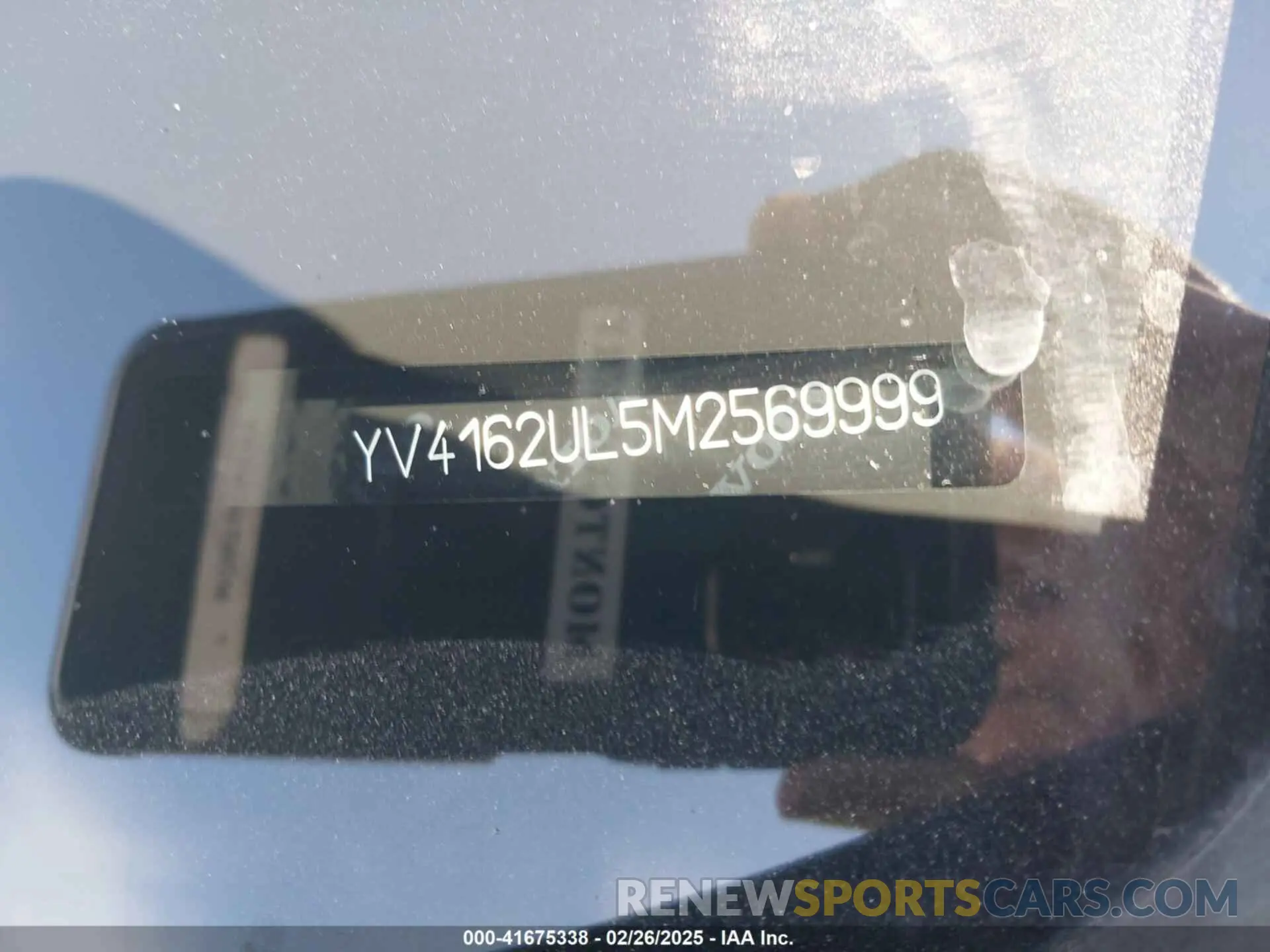 9 Photograph of a damaged car YV4162UL5M2569999 VOLVO XC40 2021