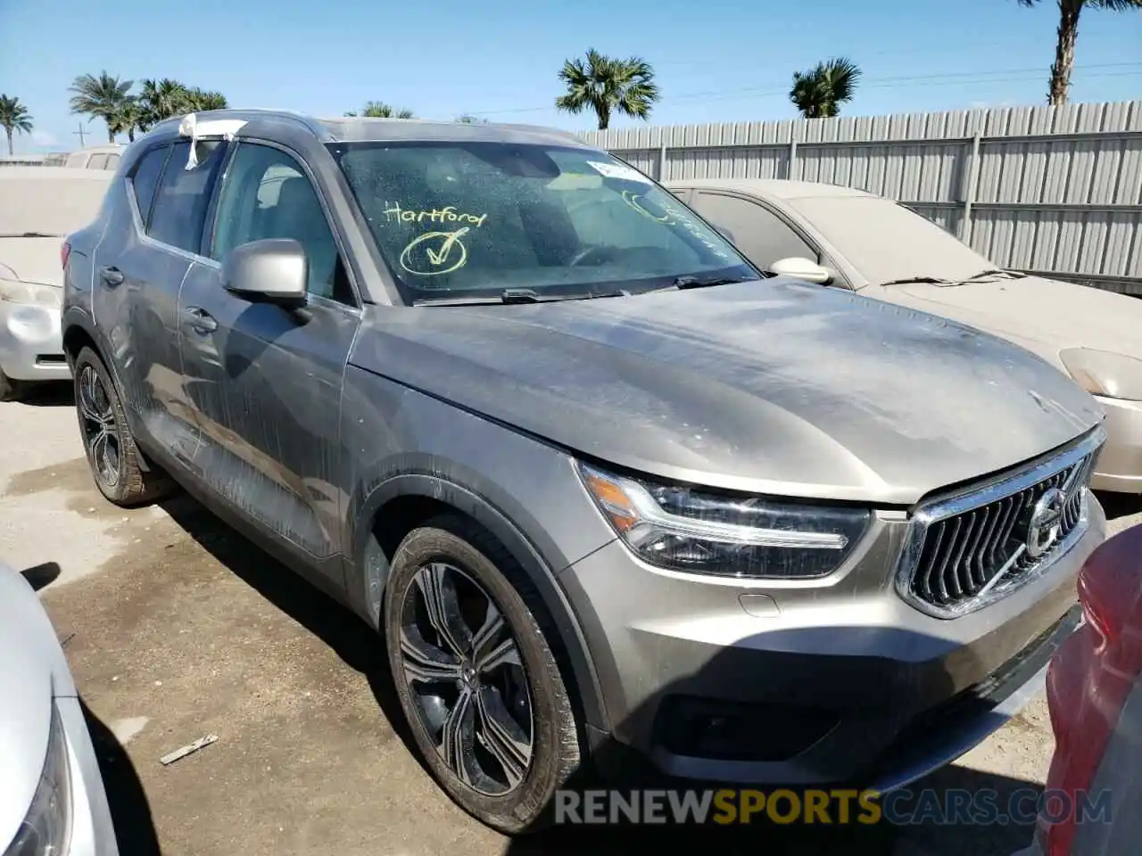 1 Photograph of a damaged car YV4162UL6M2432313 VOLVO XC40 2021