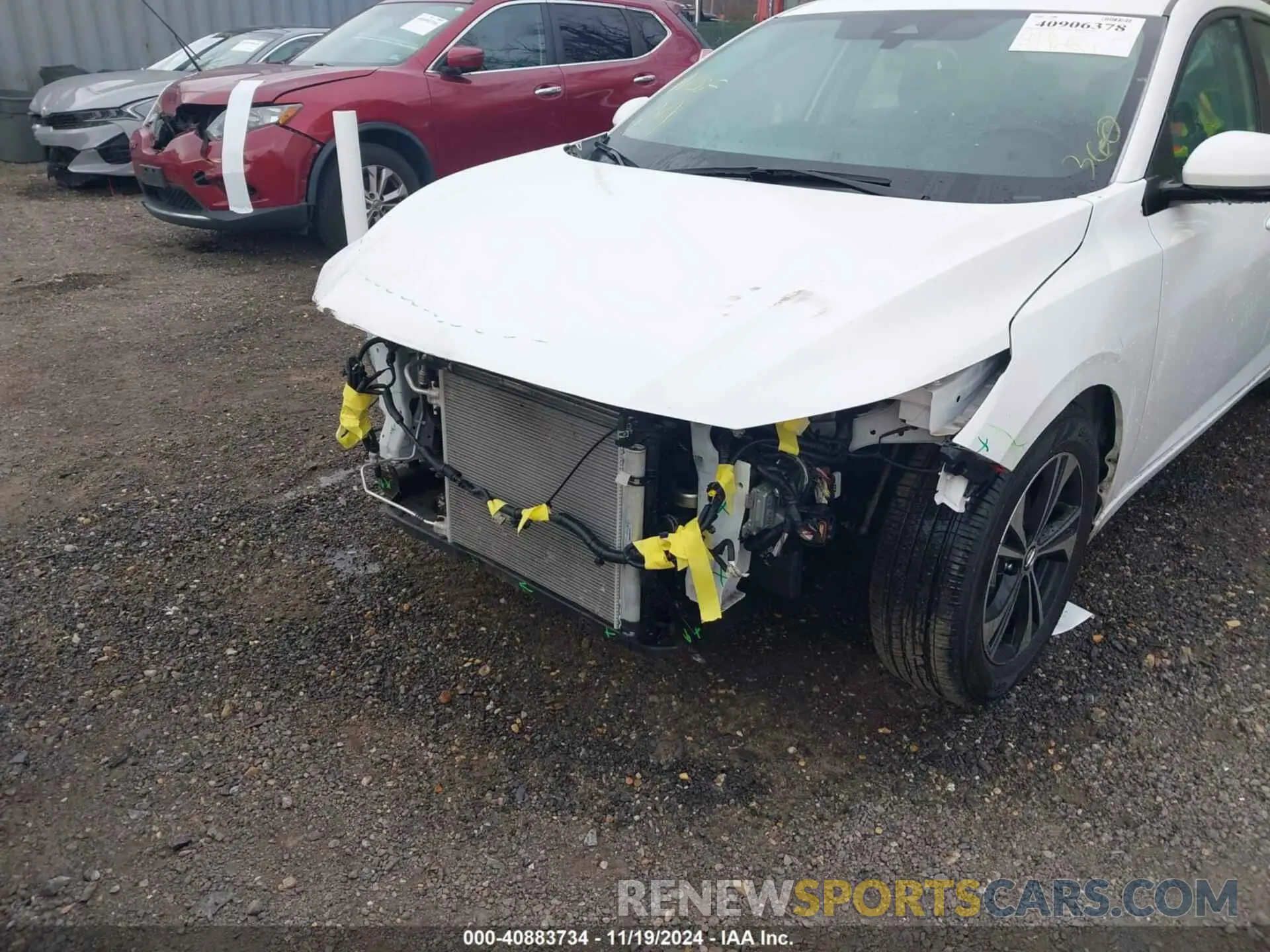 6 Photograph of a damaged car YV4162UM0M2615201 VOLVO XC40 2021