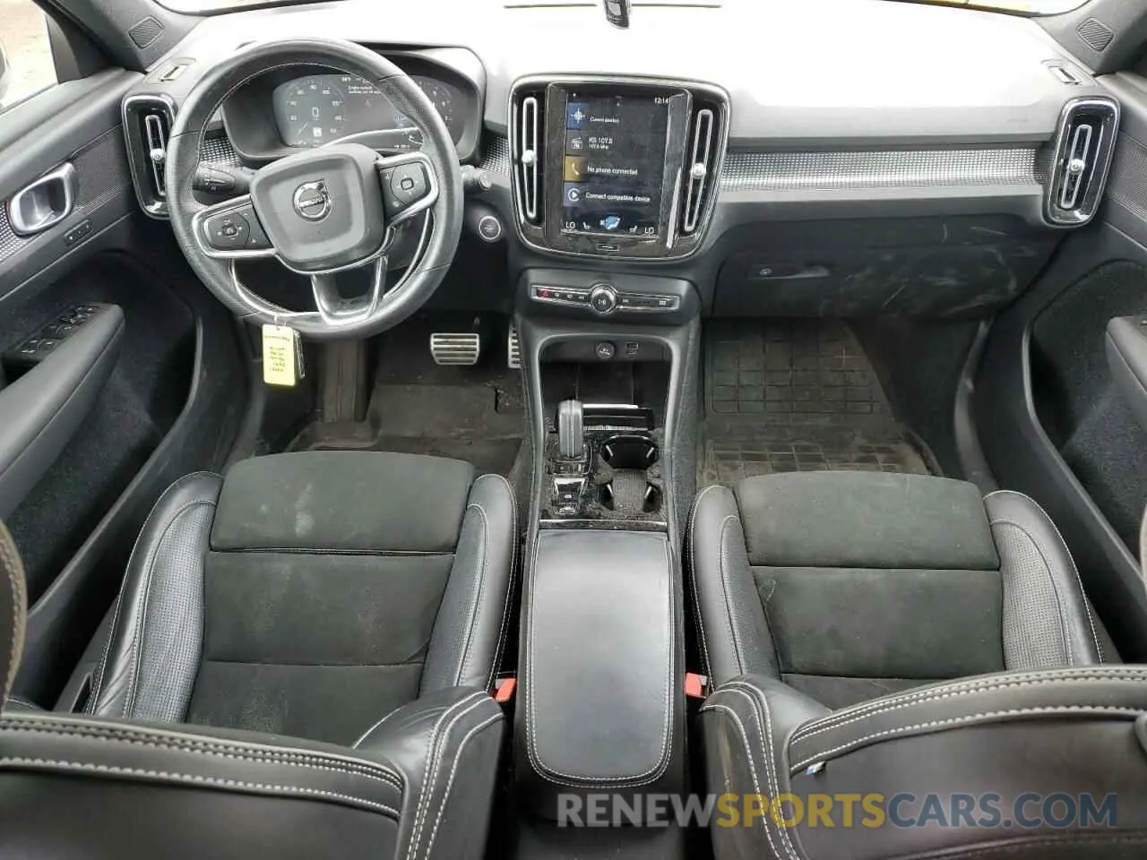8 Photograph of a damaged car YV4162UM1M2422135 VOLVO XC40 2021