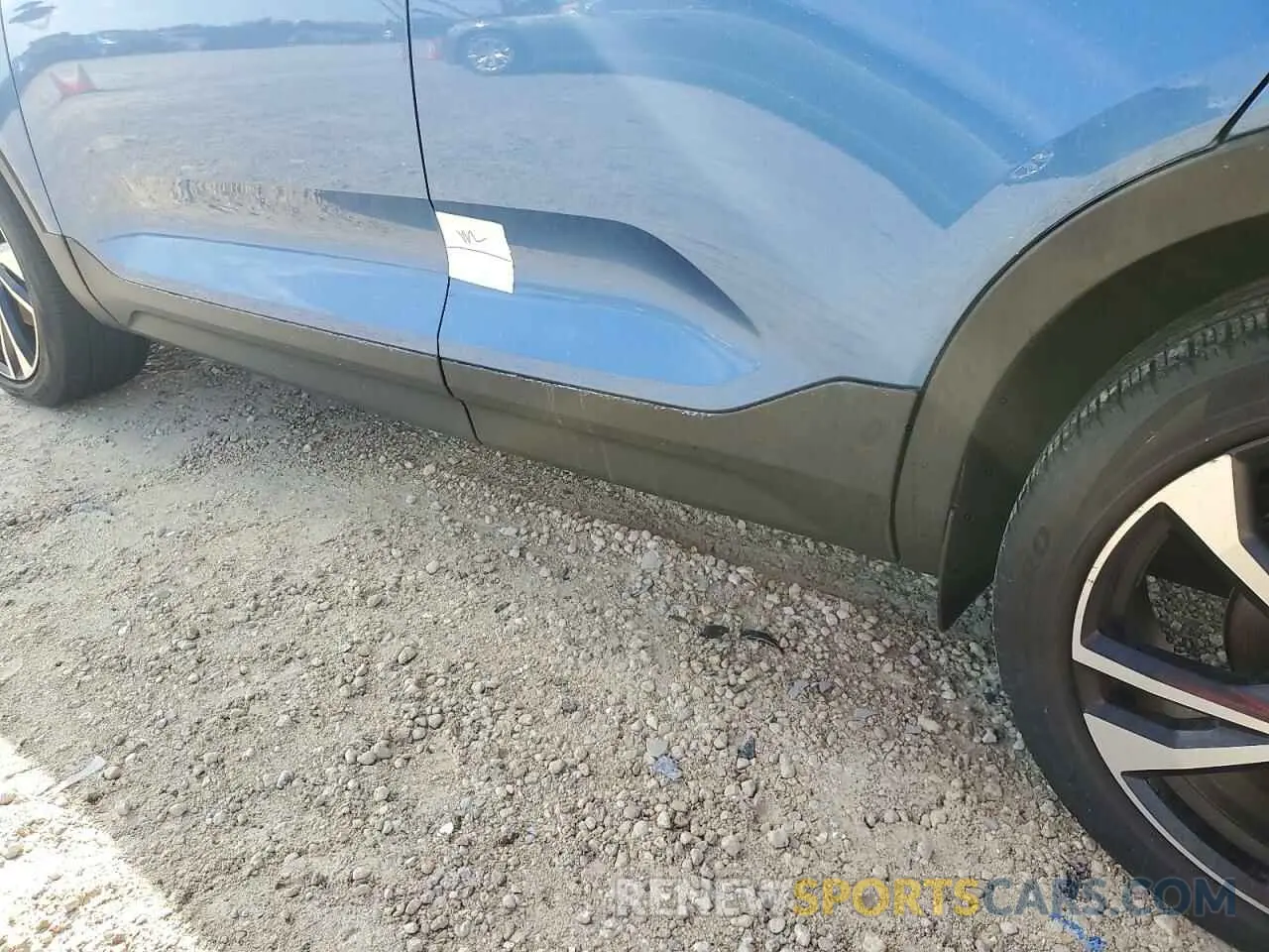 12 Photograph of a damaged car YV4162UM1M2432275 VOLVO XC40 2021