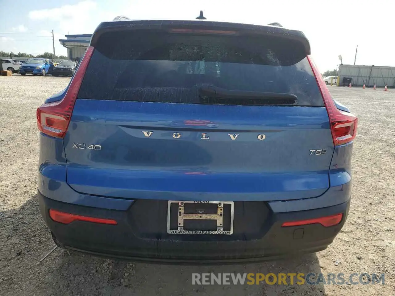 6 Photograph of a damaged car YV4162UM1M2432275 VOLVO XC40 2021