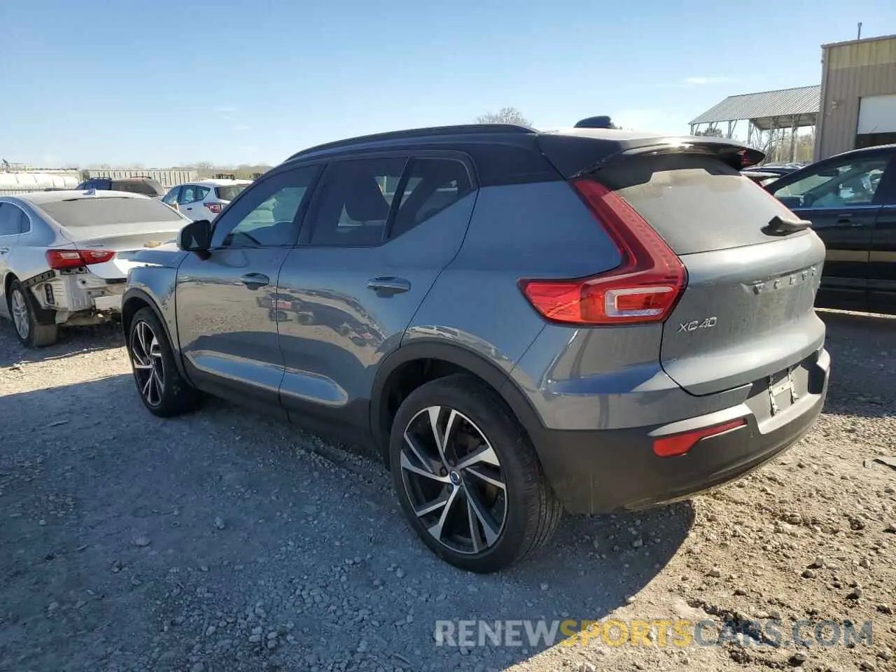 2 Photograph of a damaged car YV4162UM1M2605230 VOLVO XC40 2021