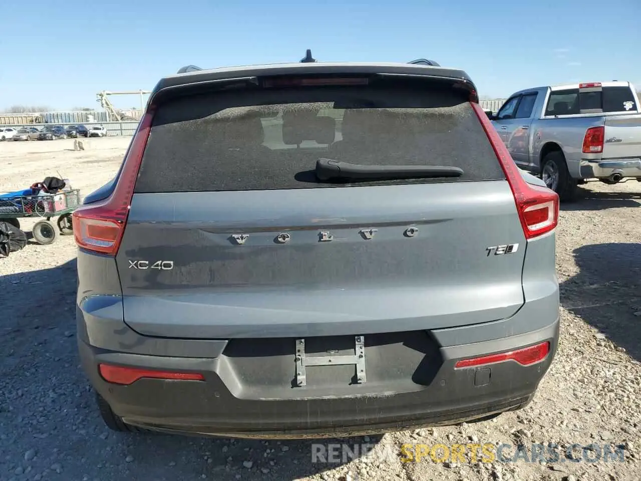 6 Photograph of a damaged car YV4162UM1M2605230 VOLVO XC40 2021