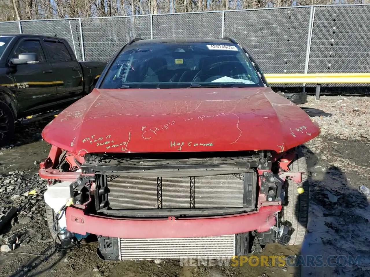 5 Photograph of a damaged car YV4162UM2M2462305 VOLVO XC40 2021