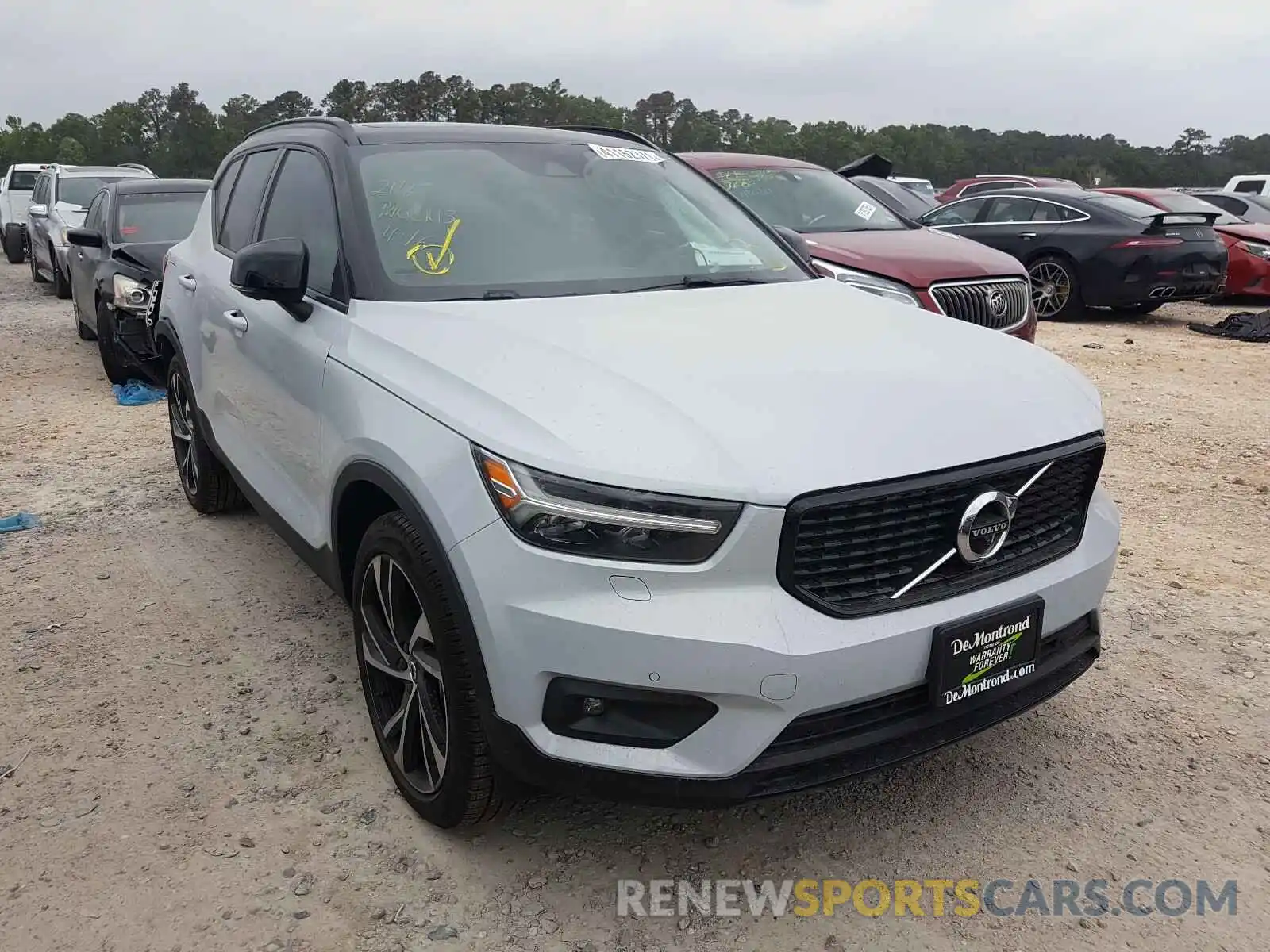 1 Photograph of a damaged car YV4162UM3M2416109 VOLVO XC40 2021