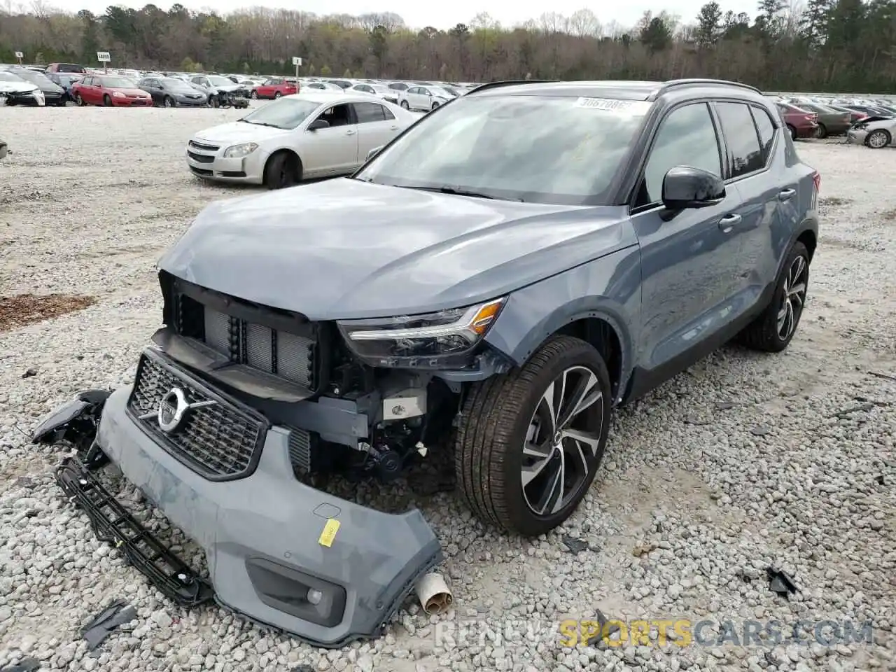 2 Photograph of a damaged car YV4162UM3M2533348 VOLVO XC40 2021