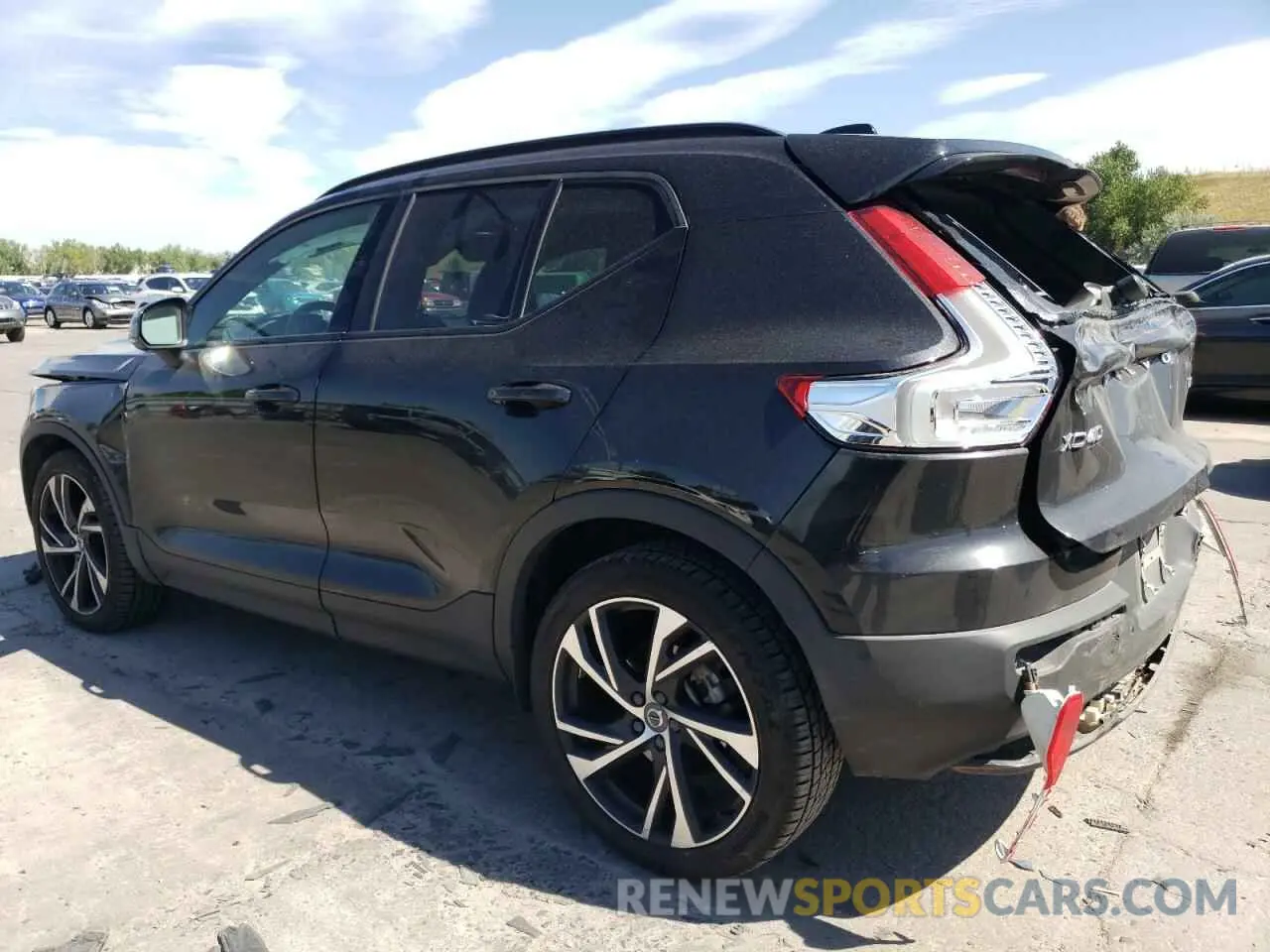 2 Photograph of a damaged car YV4162UM4M2424638 VOLVO XC40 2021