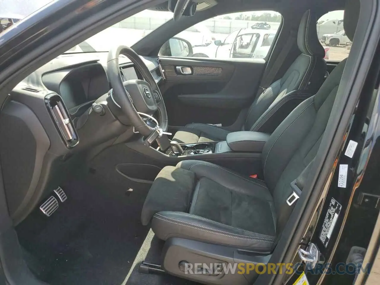 7 Photograph of a damaged car YV4162UM4M2493829 VOLVO XC40 2021