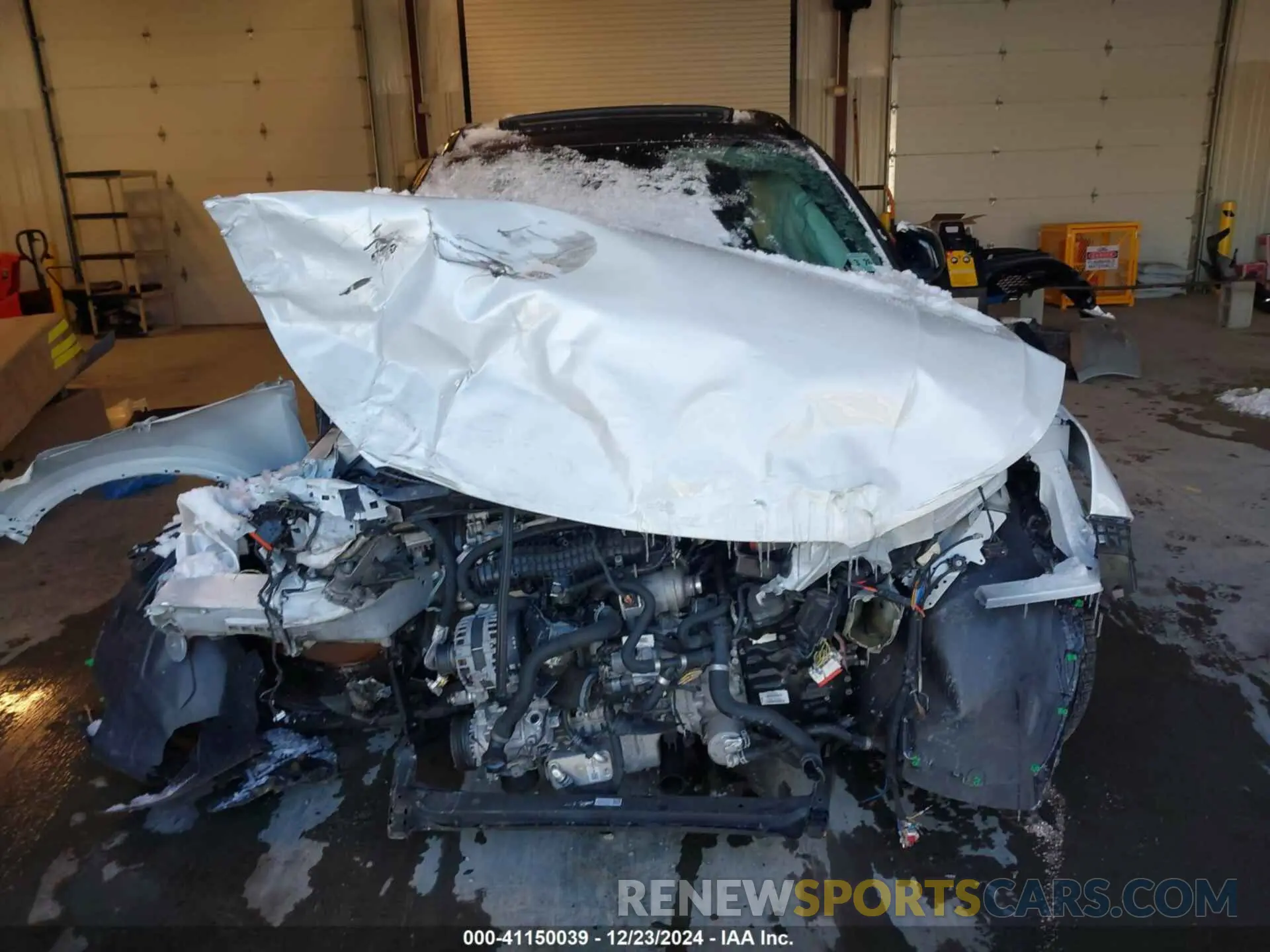 11 Photograph of a damaged car YV4162UM4M2510905 VOLVO XC40 2021