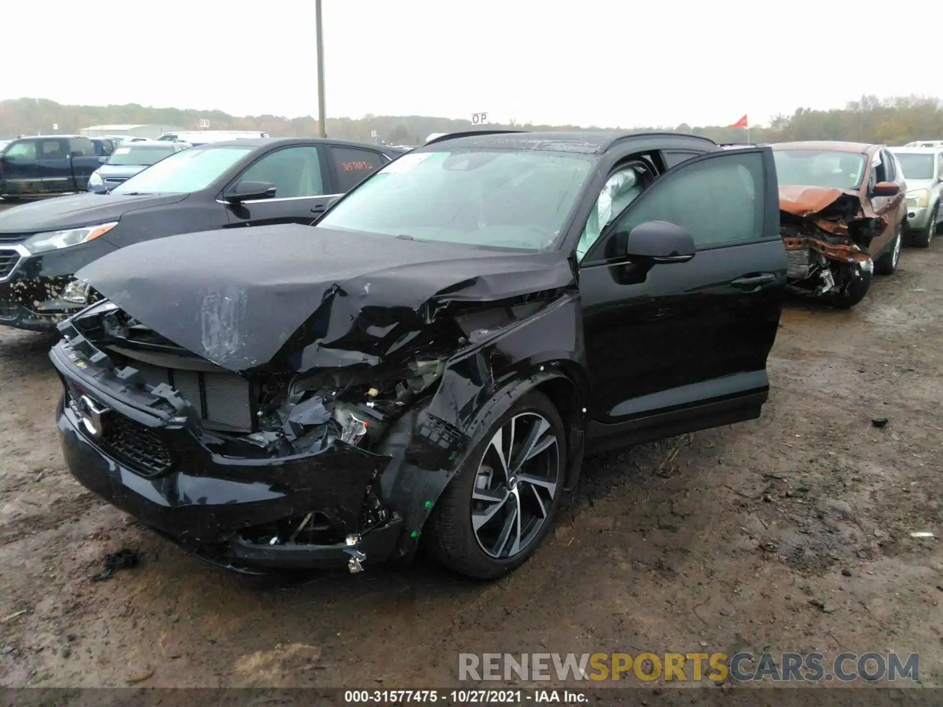 2 Photograph of a damaged car YV4162UM5M2439570 VOLVO XC40 2021