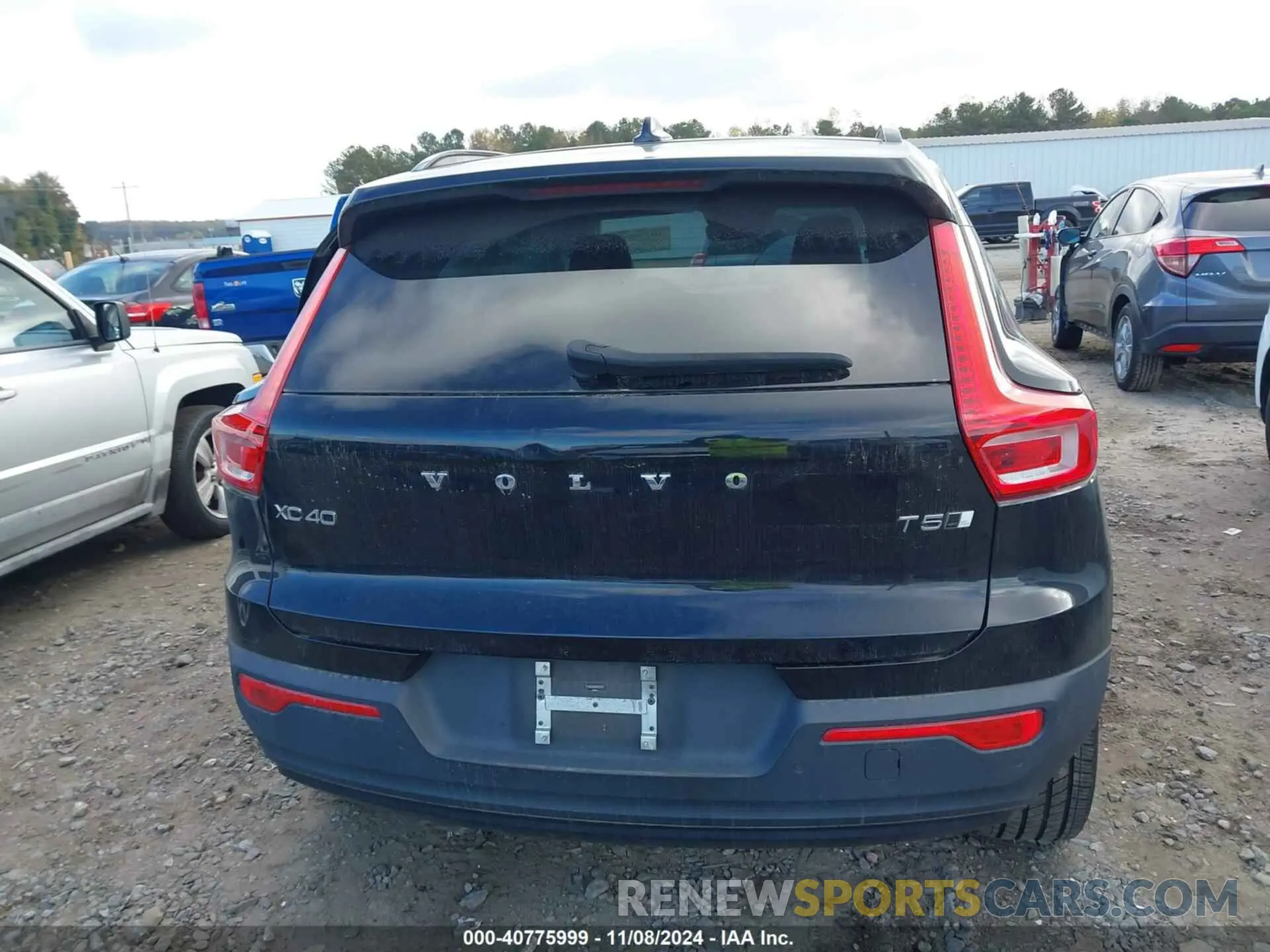 16 Photograph of a damaged car YV4162UM5M2522934 VOLVO XC40 2021