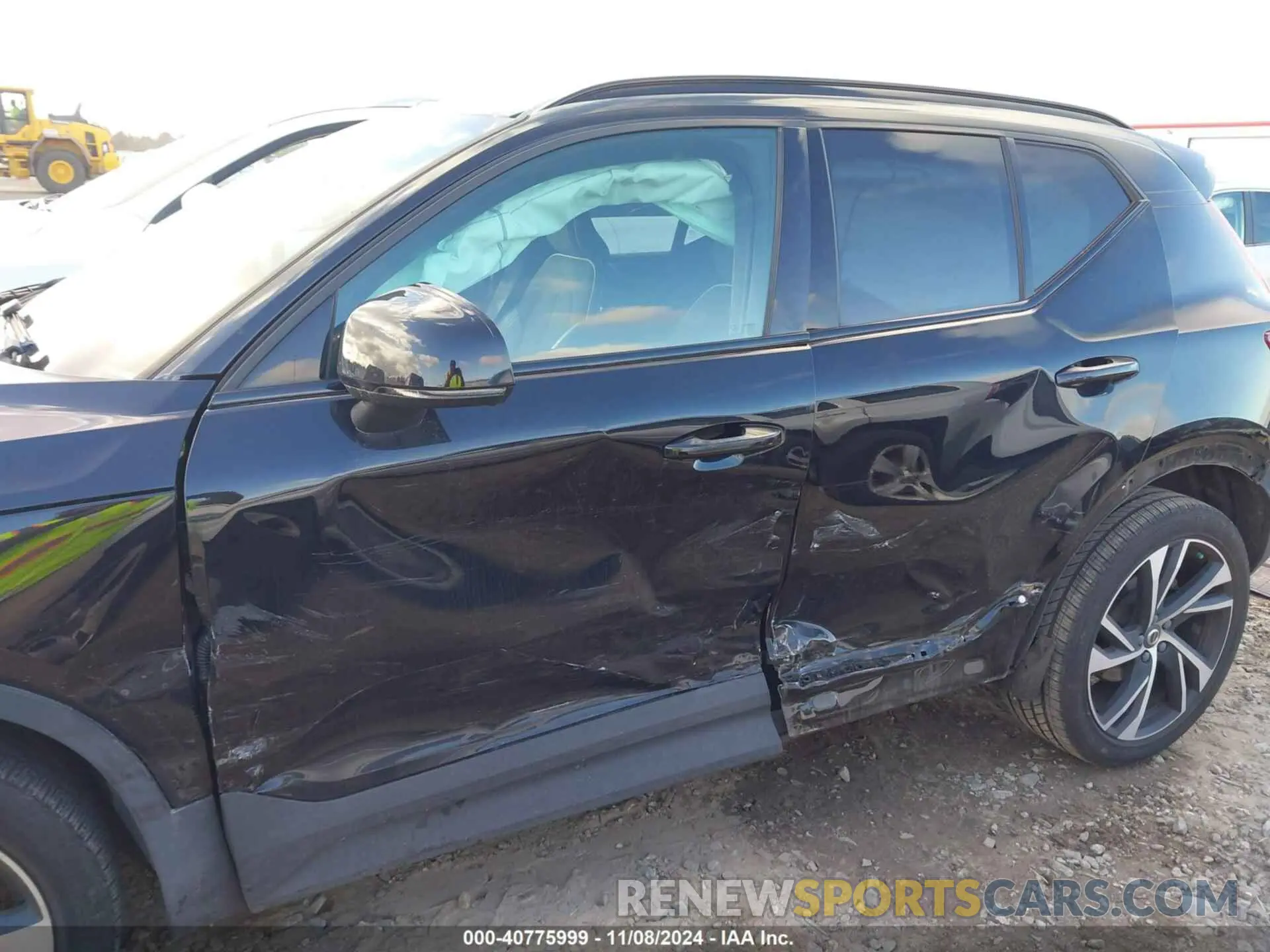 6 Photograph of a damaged car YV4162UM5M2522934 VOLVO XC40 2021