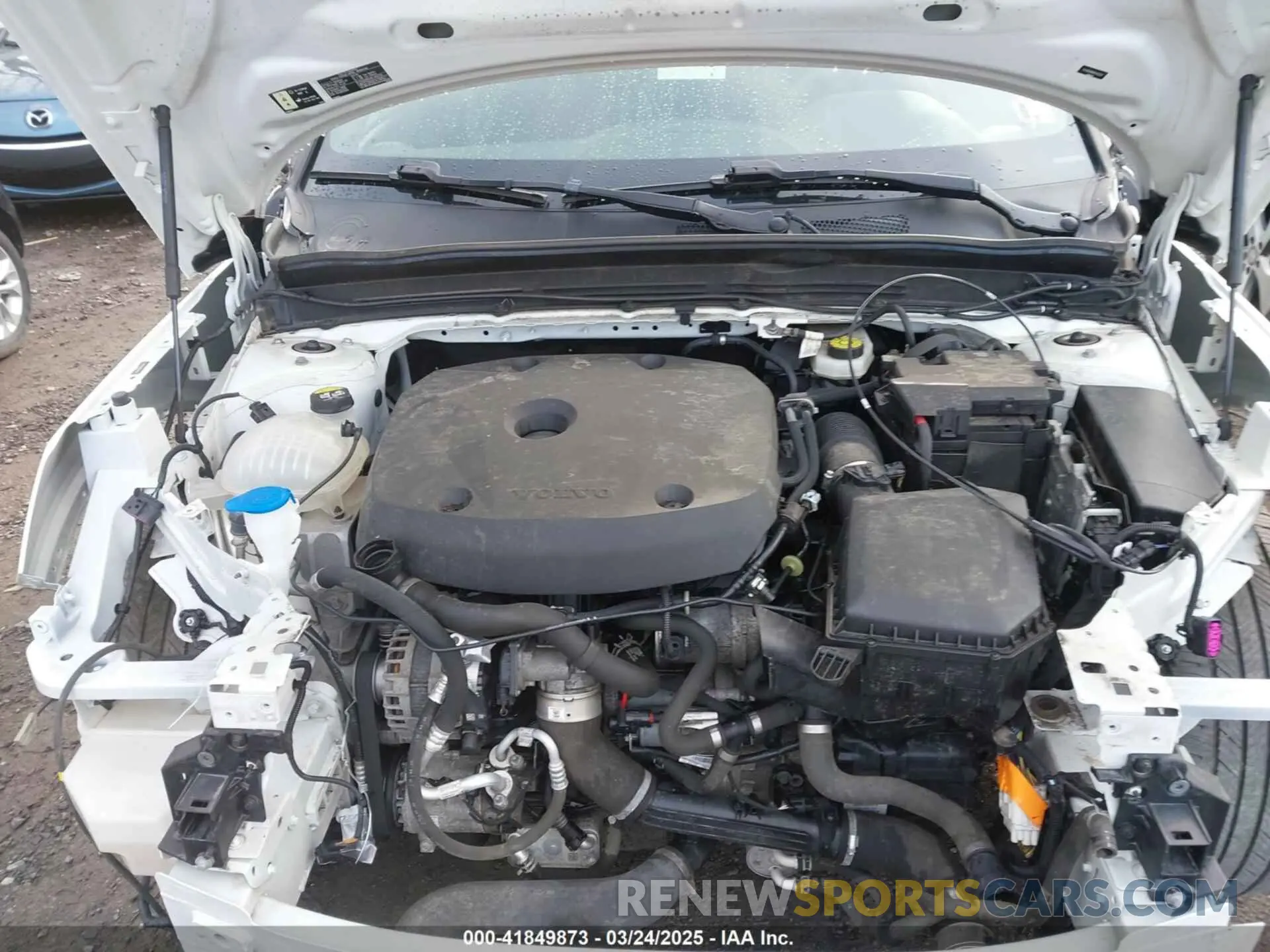 10 Photograph of a damaged car YV4162UM6M2402320 VOLVO XC40 2021