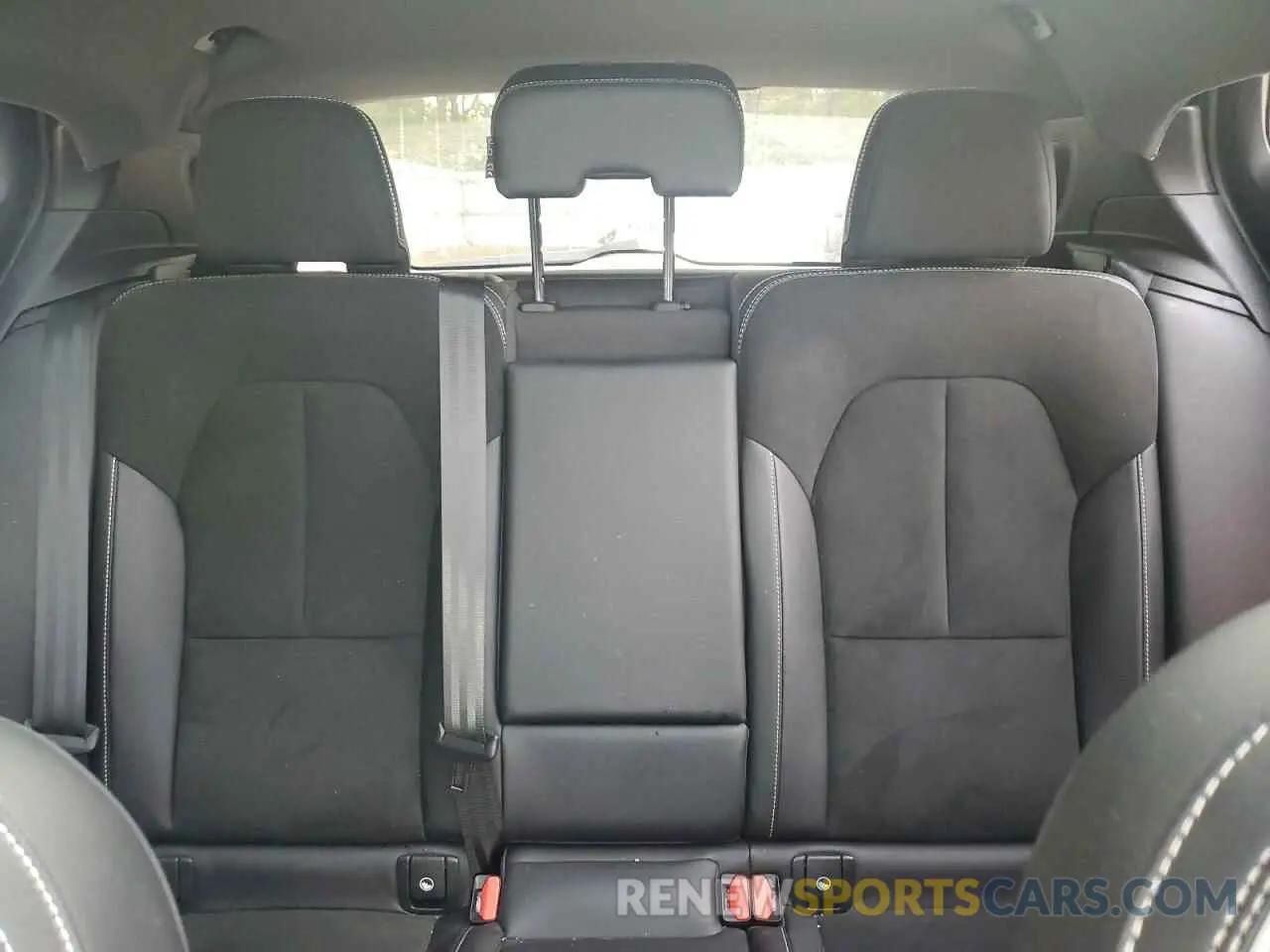 10 Photograph of a damaged car YV4162UM6M2587923 VOLVO XC40 2021