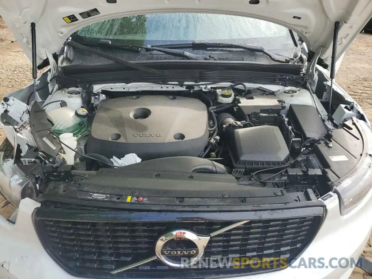 12 Photograph of a damaged car YV4162UM6M2587923 VOLVO XC40 2021