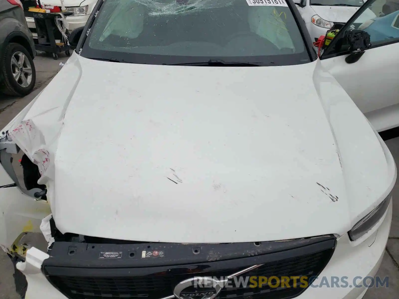 7 Photograph of a damaged car YV4162UM7M2414976 VOLVO XC40 2021