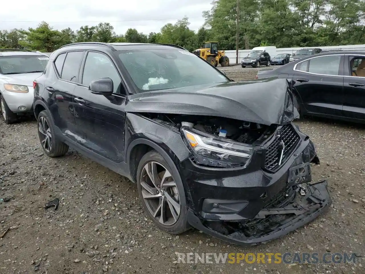 1 Photograph of a damaged car YV4162UM7M2558740 VOLVO XC40 2021