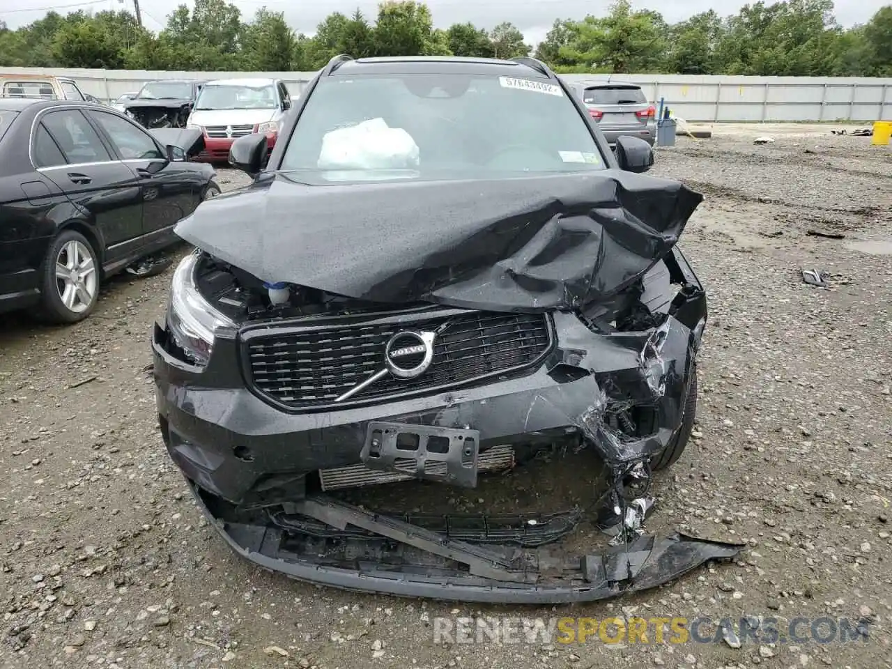 7 Photograph of a damaged car YV4162UM7M2558740 VOLVO XC40 2021