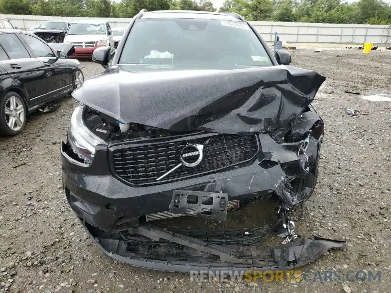 9 Photograph of a damaged car YV4162UM7M2558740 VOLVO XC40 2021