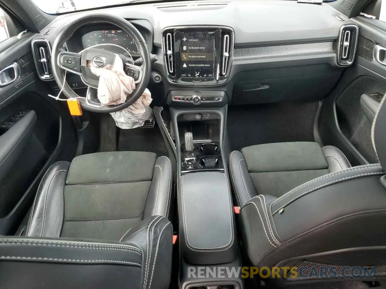 8 Photograph of a damaged car YV4162UM7M2565137 VOLVO XC40 2021