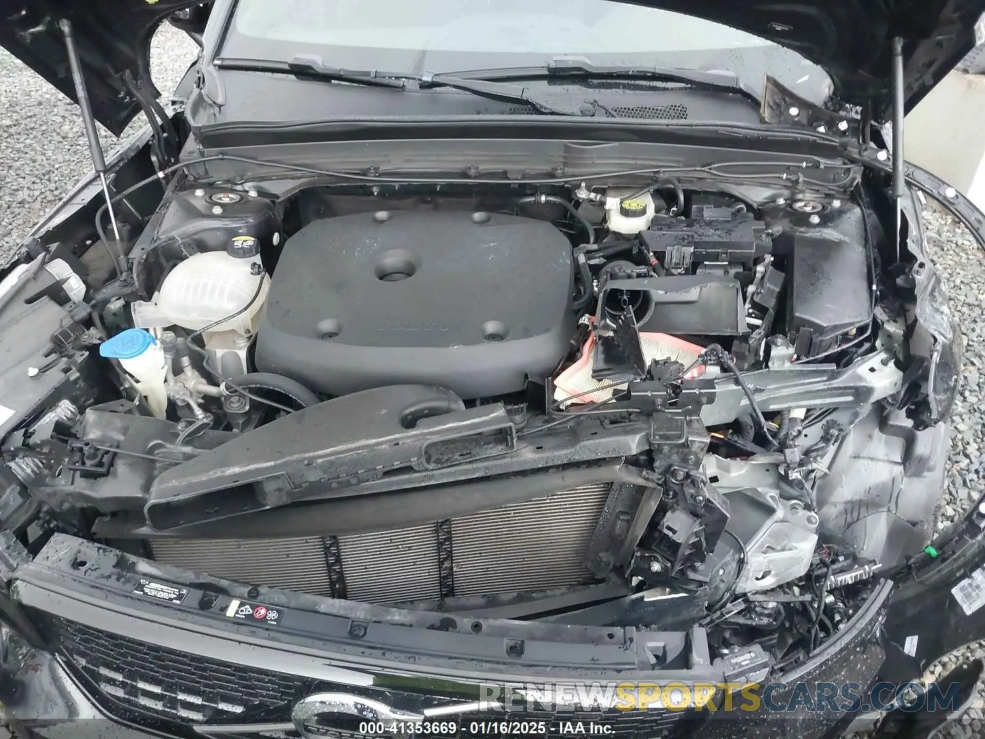 10 Photograph of a damaged car YV4162UM8M2537184 VOLVO XC40 2021