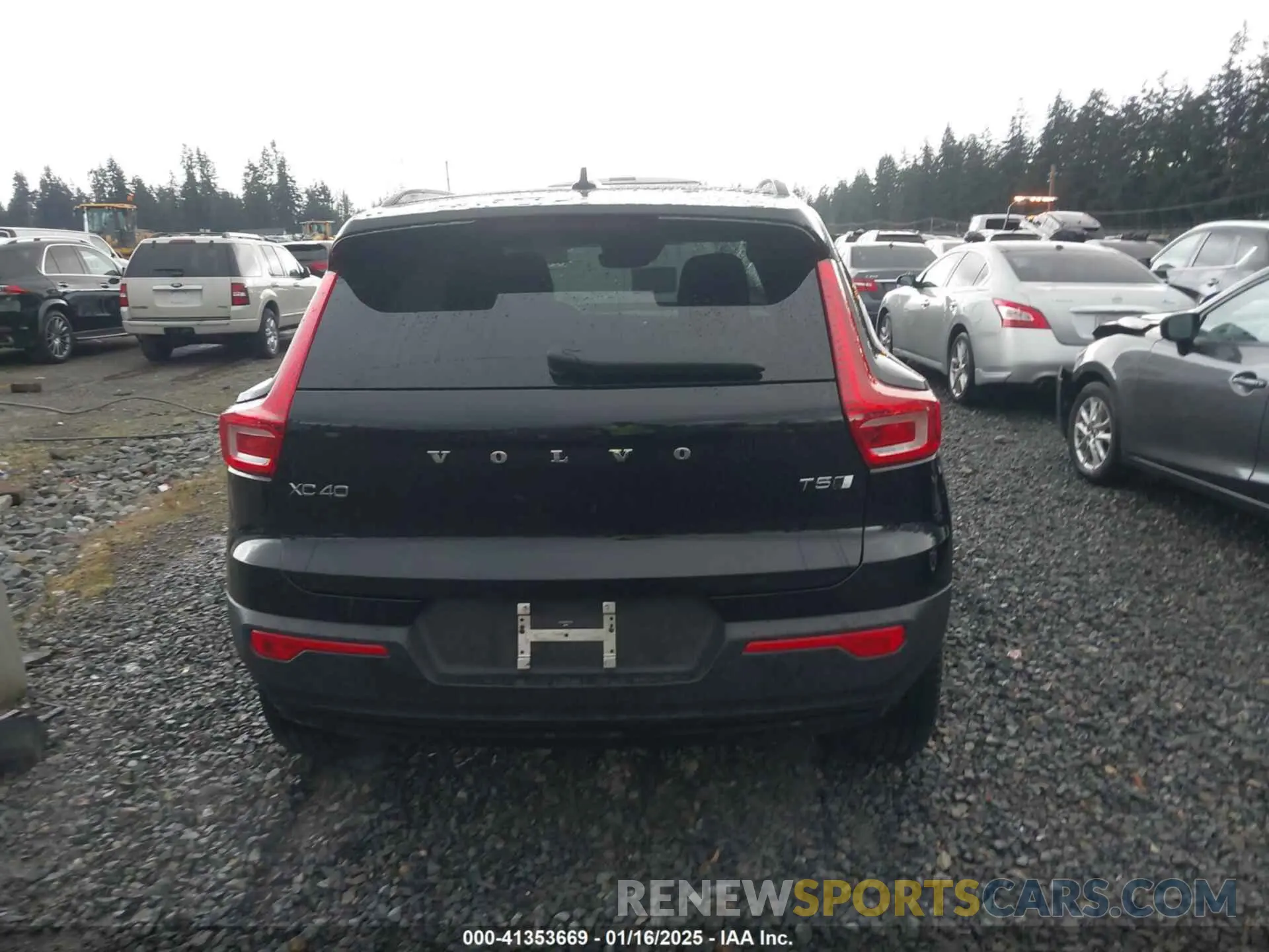16 Photograph of a damaged car YV4162UM8M2537184 VOLVO XC40 2021