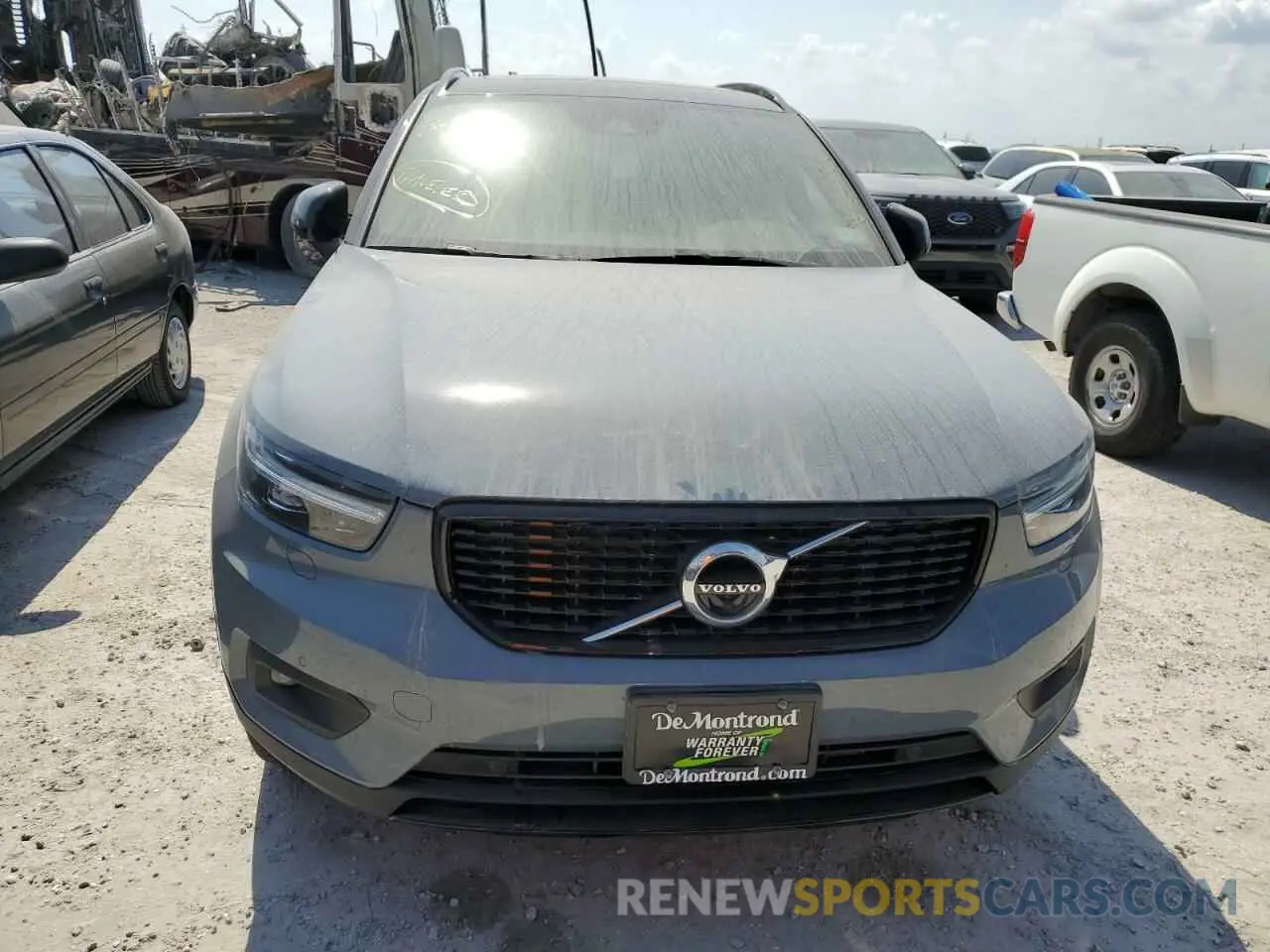 5 Photograph of a damaged car YV4162UM8M2560657 VOLVO XC40 2021