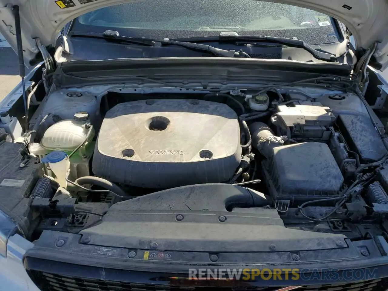 11 Photograph of a damaged car YV4162UM8M2570671 VOLVO XC40 2021