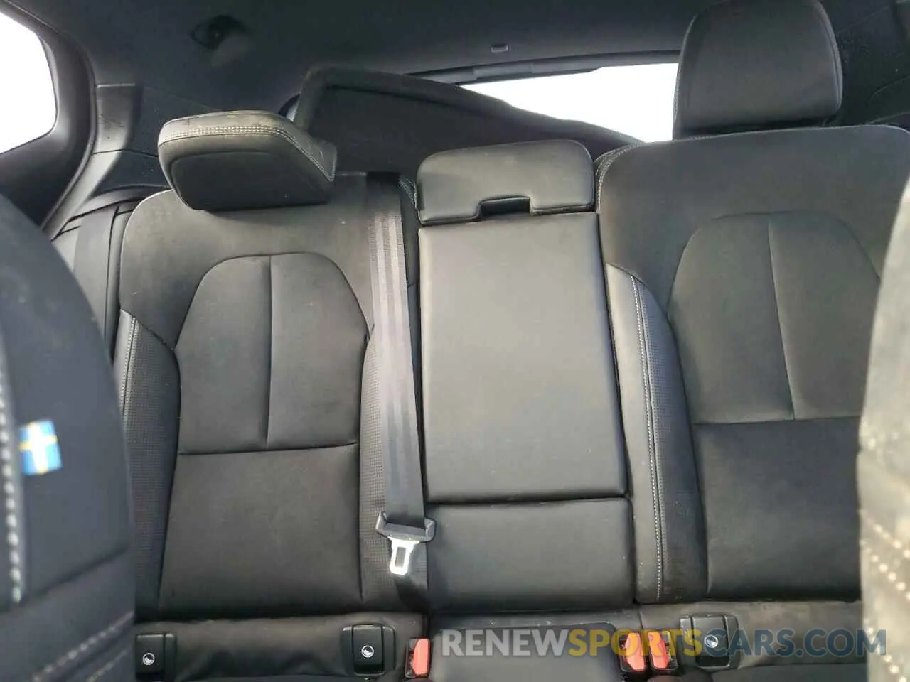 10 Photograph of a damaged car YV4162UM9M2417880 VOLVO XC40 2021