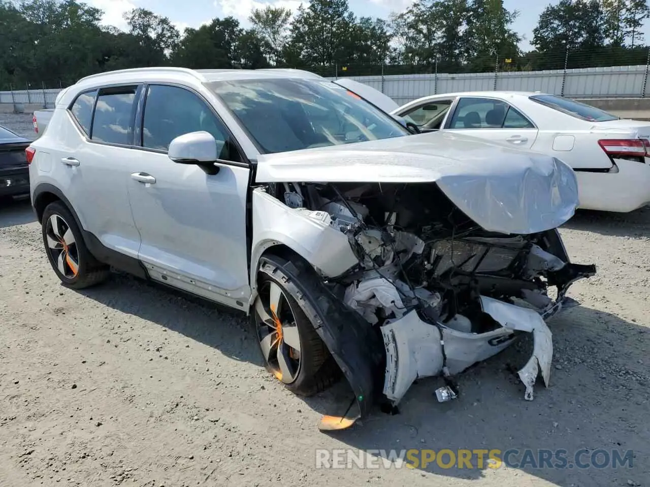 1 Photograph of a damaged car YV4AC2HK1M2475614 VOLVO XC40 2021