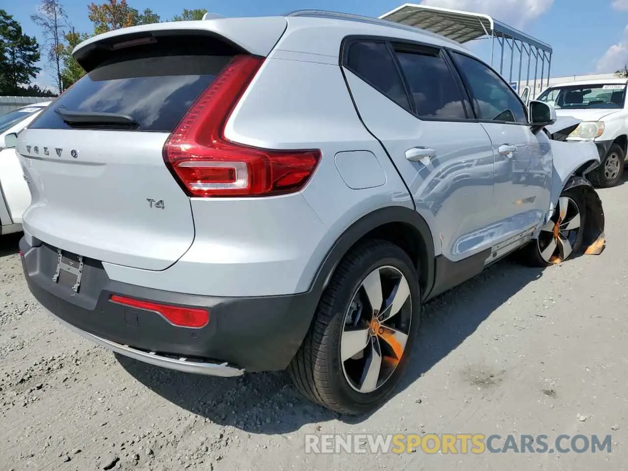 4 Photograph of a damaged car YV4AC2HK1M2475614 VOLVO XC40 2021