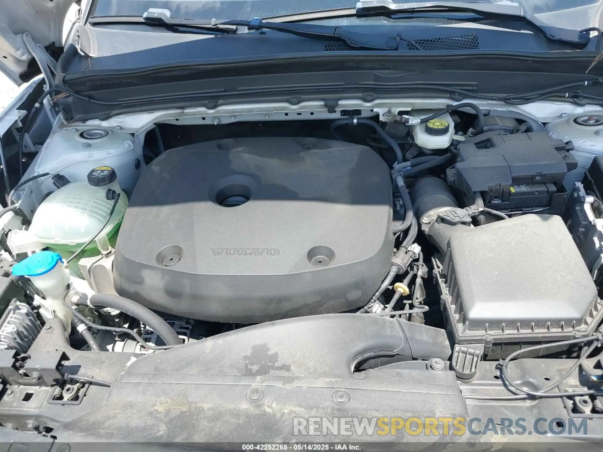 10 Photograph of a damaged car YV4AC2HK4M2486512 VOLVO XC40 2021