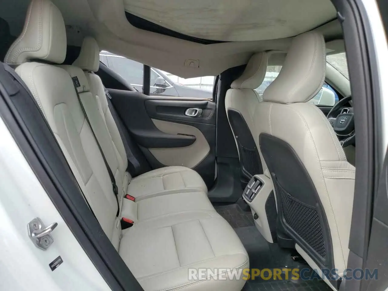 10 Photograph of a damaged car YV4AC2HK5M2475938 VOLVO XC40 2021