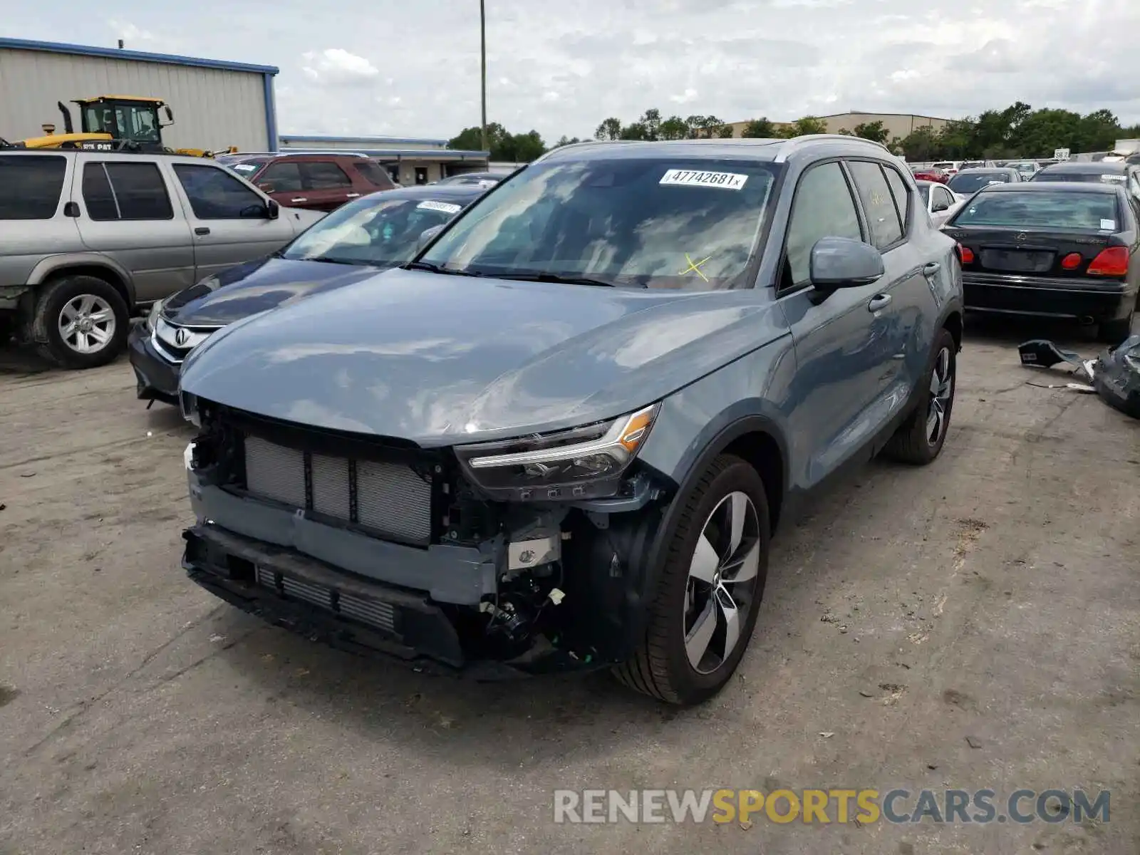 2 Photograph of a damaged car YV4AC2HK6M2424836 VOLVO XC40 2021