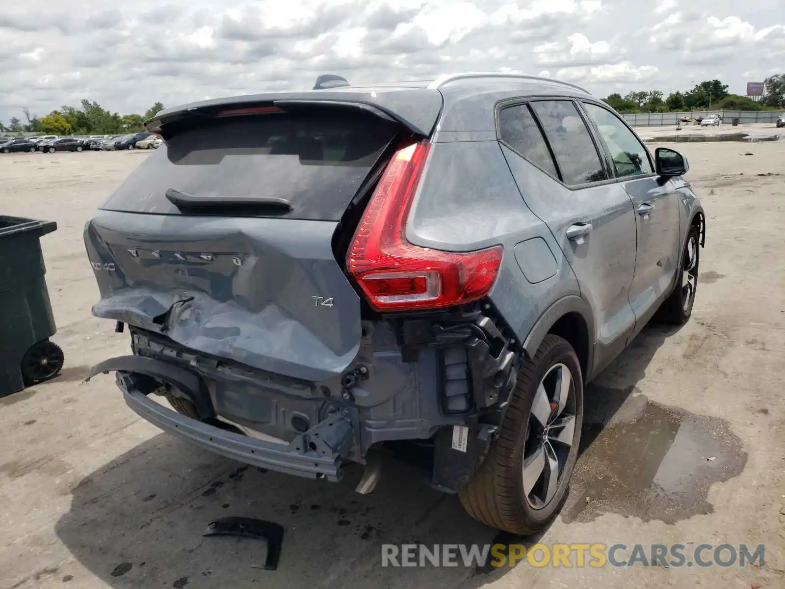 4 Photograph of a damaged car YV4AC2HK6M2424836 VOLVO XC40 2021