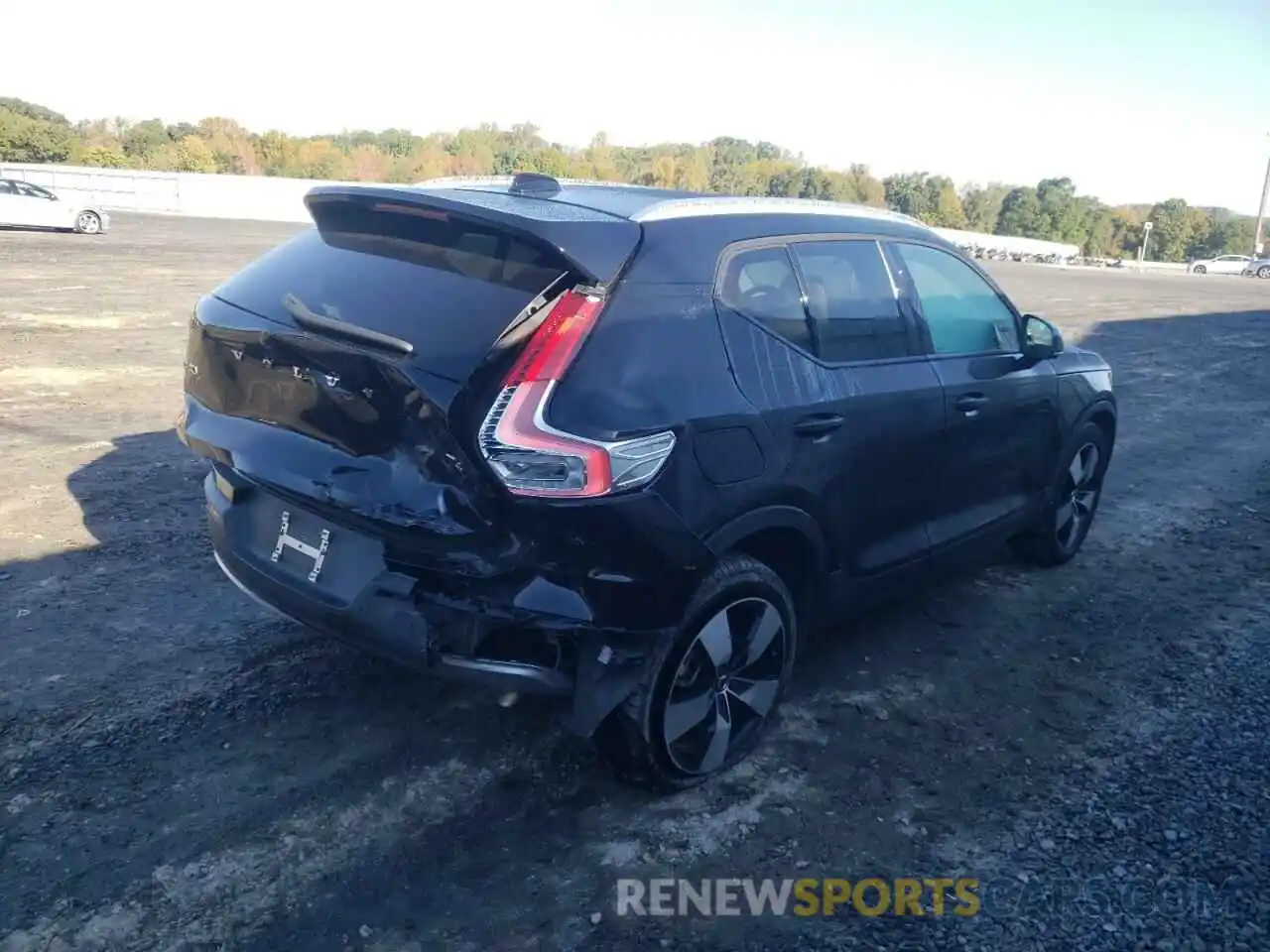 4 Photograph of a damaged car YV4AC2HK8M2420349 VOLVO XC40 2021