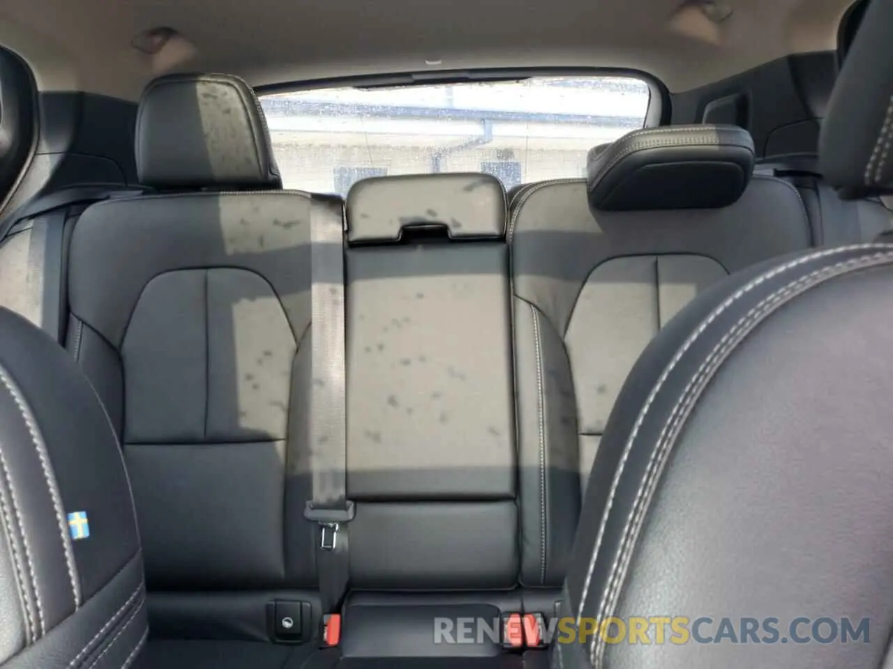 10 Photograph of a damaged car YV4AC2HK8M2453948 VOLVO XC40 2021