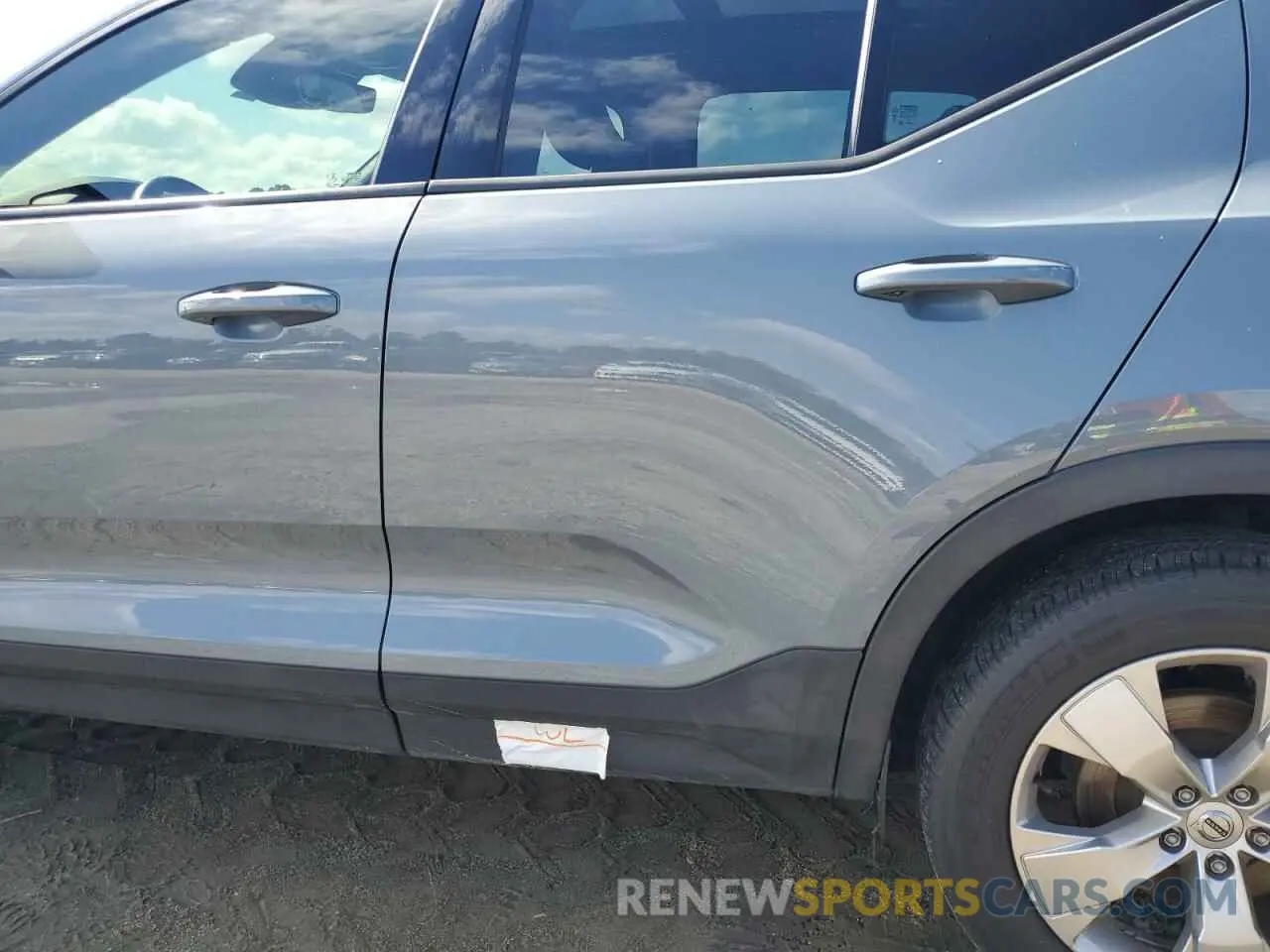 13 Photograph of a damaged car YV4AC2HK8M2453948 VOLVO XC40 2021