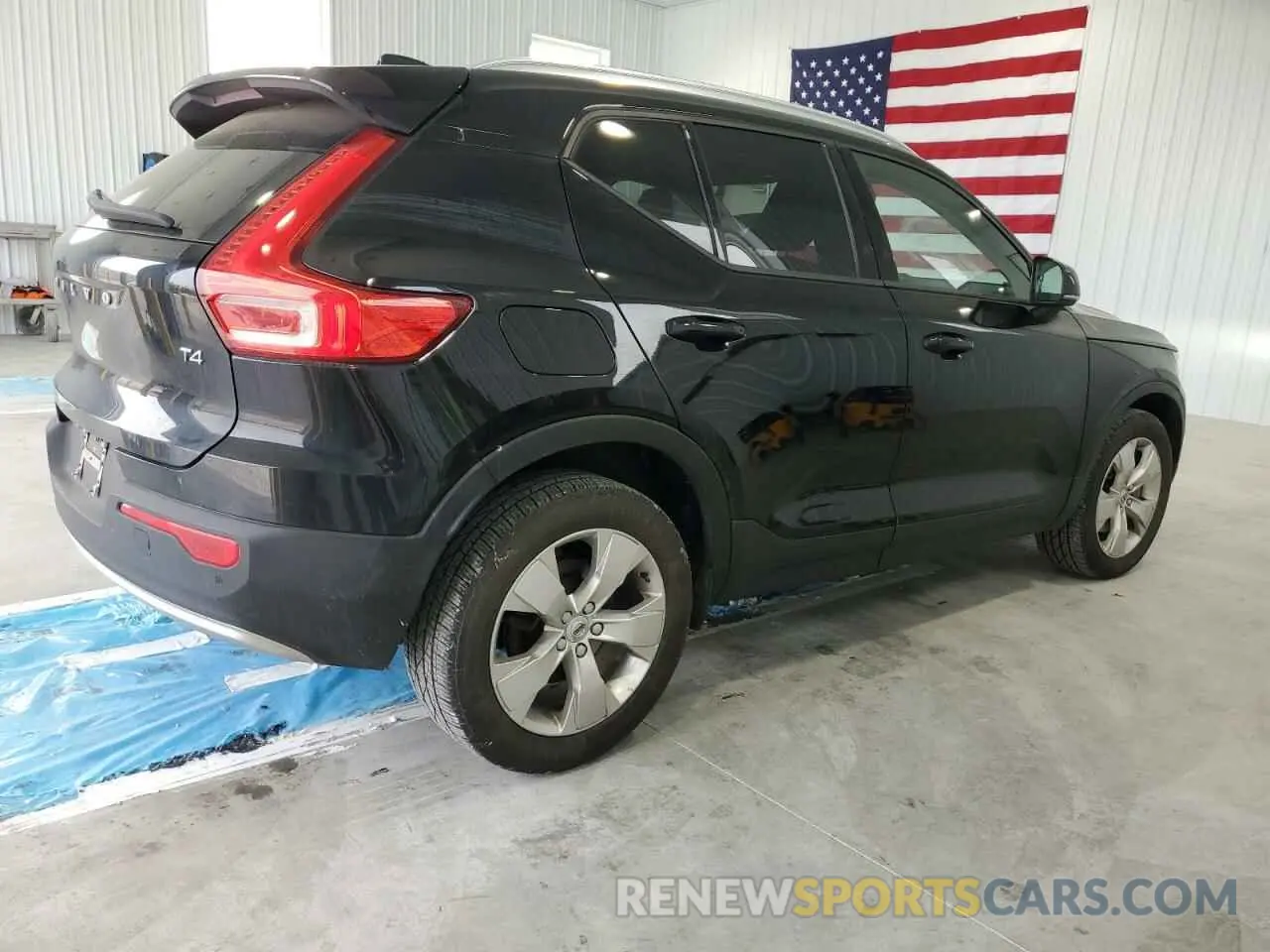 3 Photograph of a damaged car YV4AC2HK8M2581963 VOLVO XC40 2021