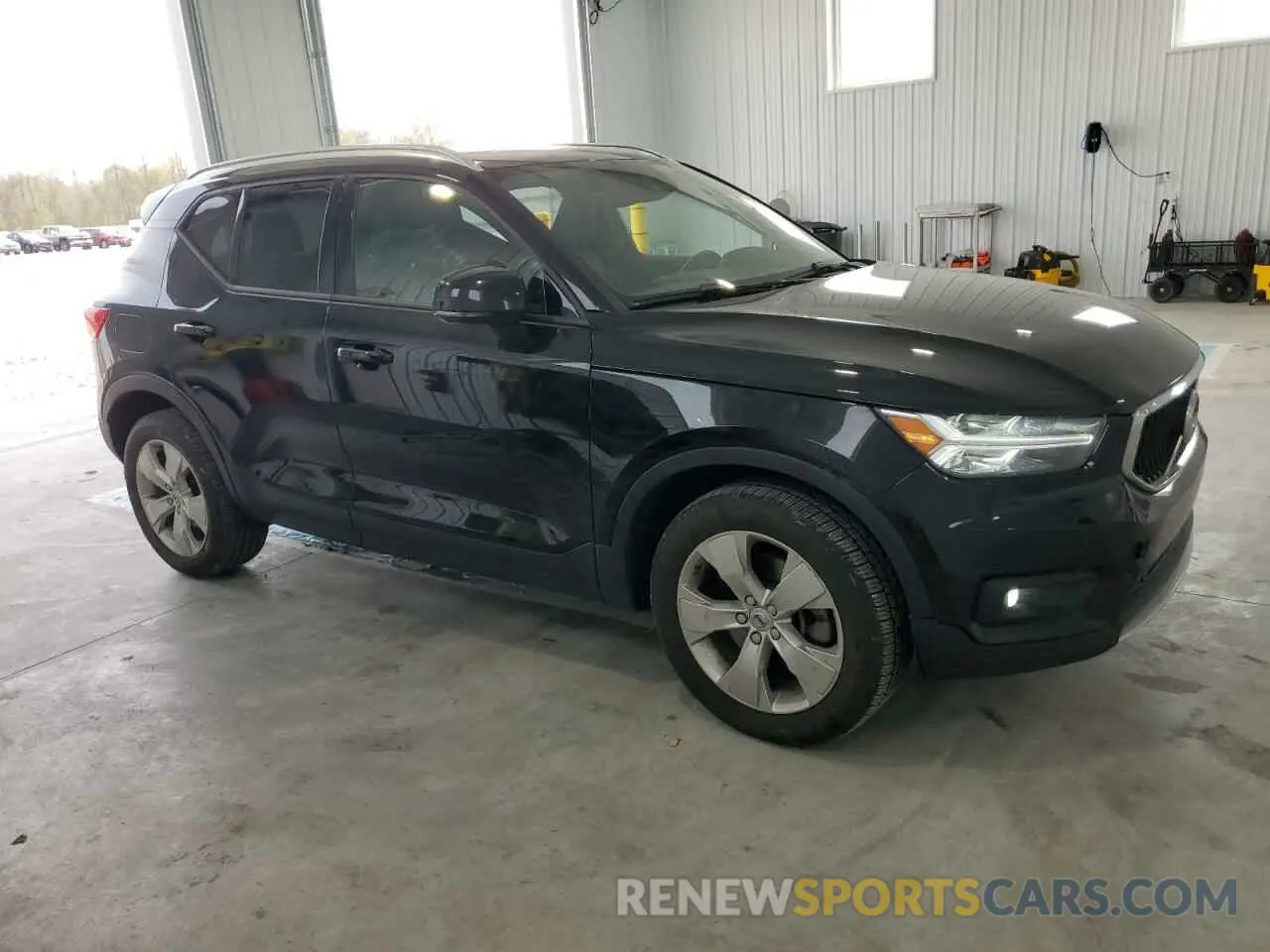 4 Photograph of a damaged car YV4AC2HK8M2581963 VOLVO XC40 2021
