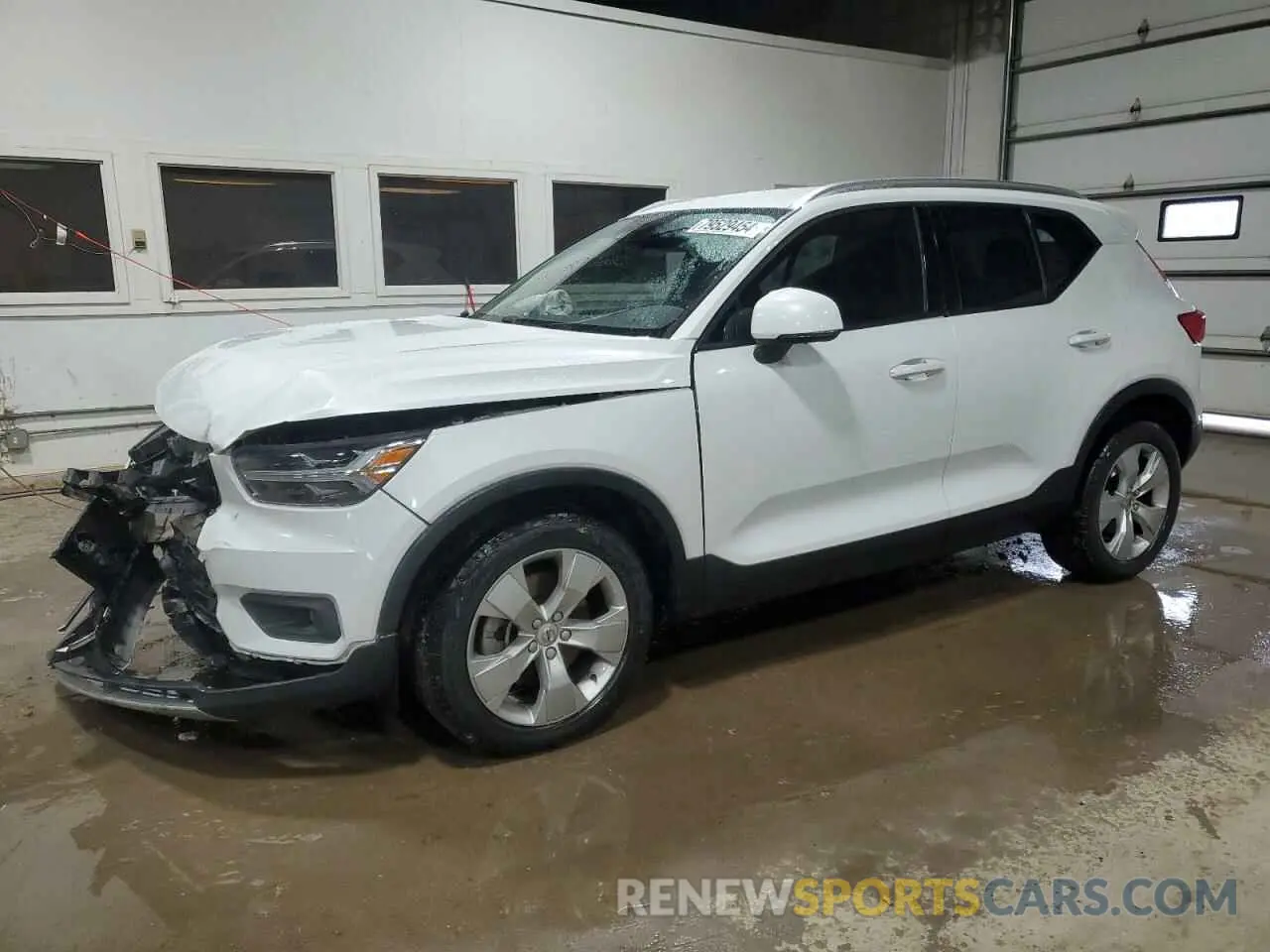 1 Photograph of a damaged car YV4AC2HK8M2603055 VOLVO XC40 2021