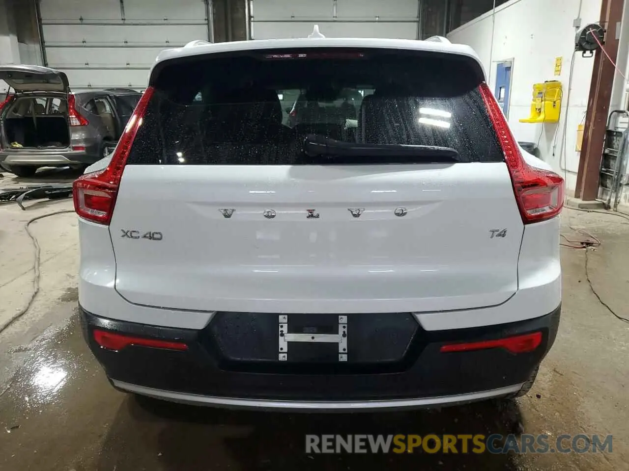 6 Photograph of a damaged car YV4AC2HK8M2603055 VOLVO XC40 2021