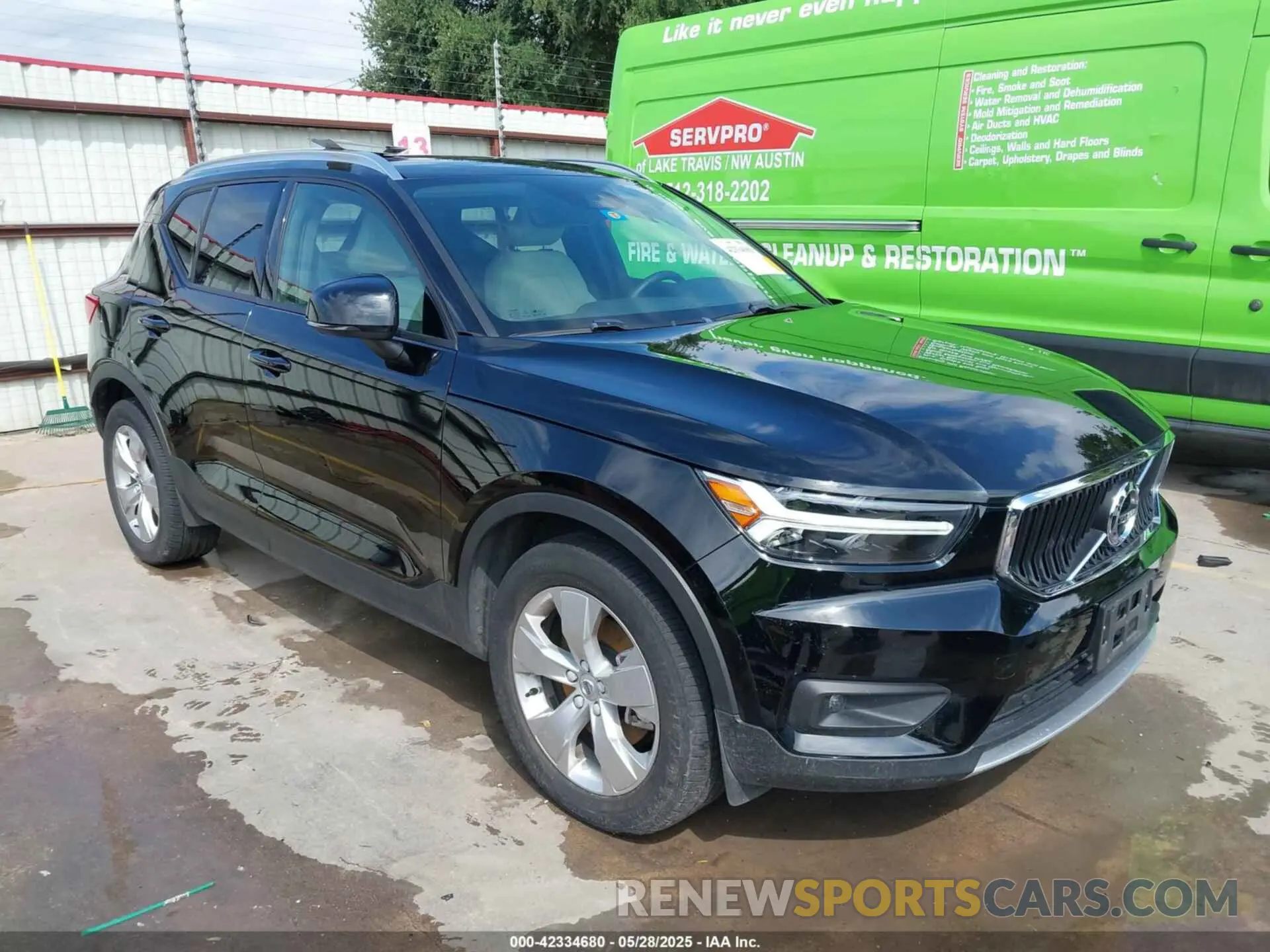 1 Photograph of a damaged car YV4AC2HK9M2426239 VOLVO XC40 2021