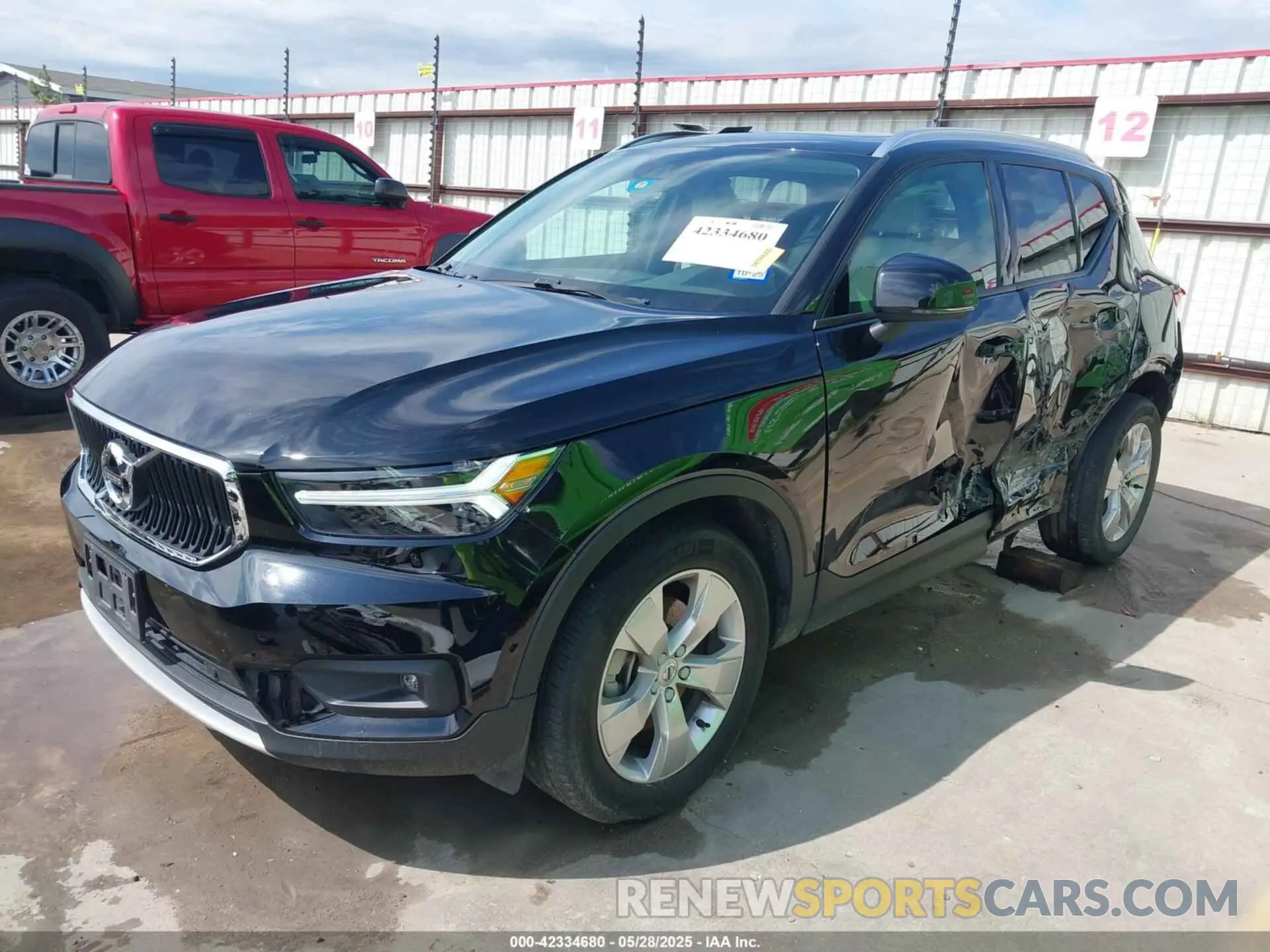 2 Photograph of a damaged car YV4AC2HK9M2426239 VOLVO XC40 2021