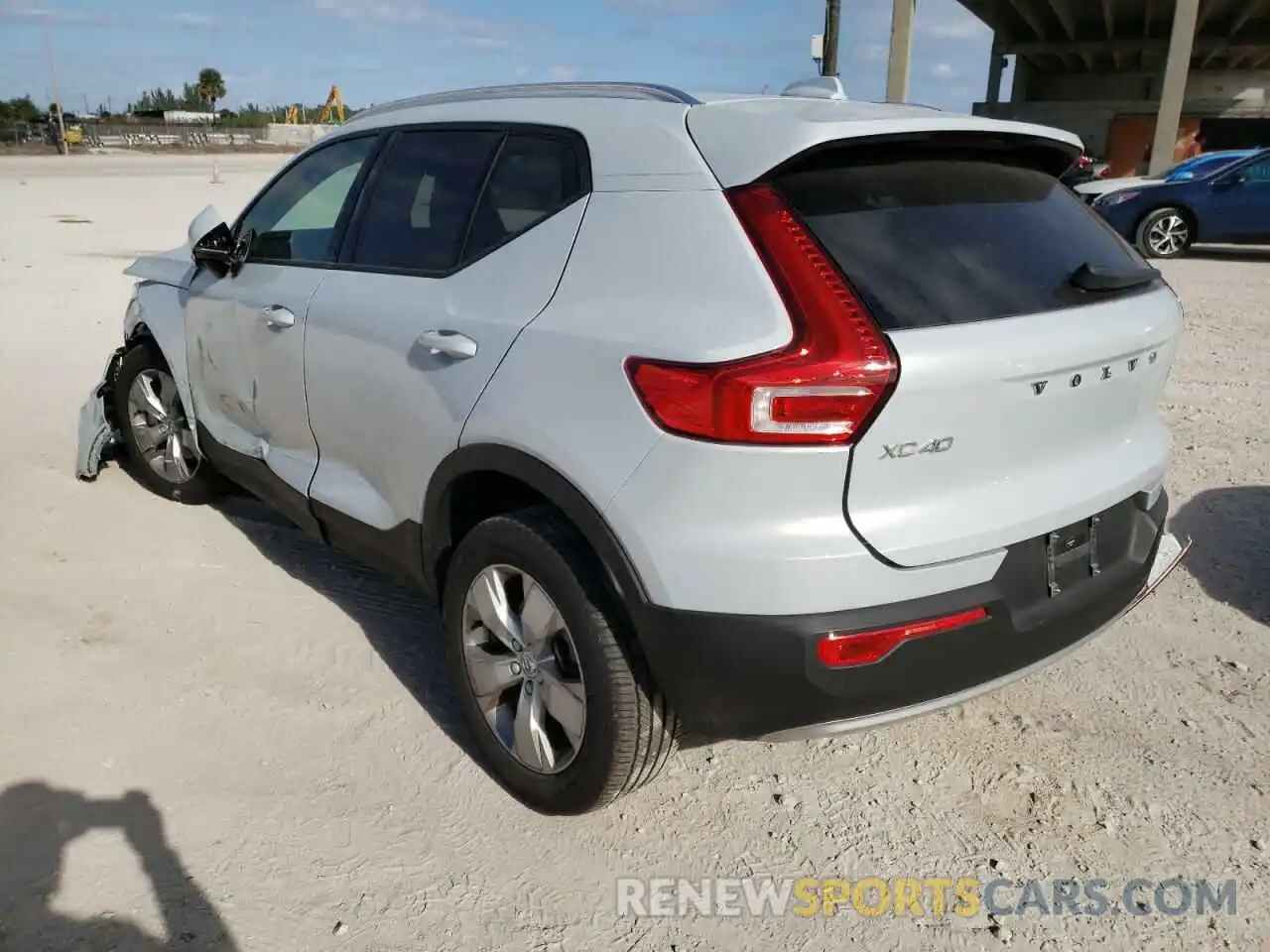 3 Photograph of a damaged car YV4AC2HKXM2469875 VOLVO XC40 2021