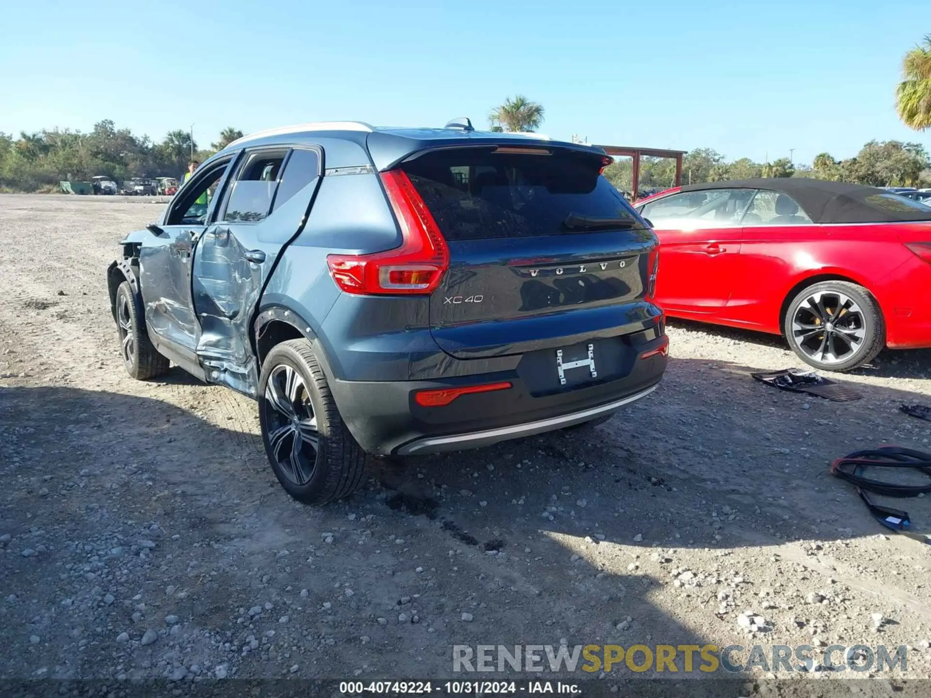 3 Photograph of a damaged car YV4AC2HL8M2490927 VOLVO XC40 2021