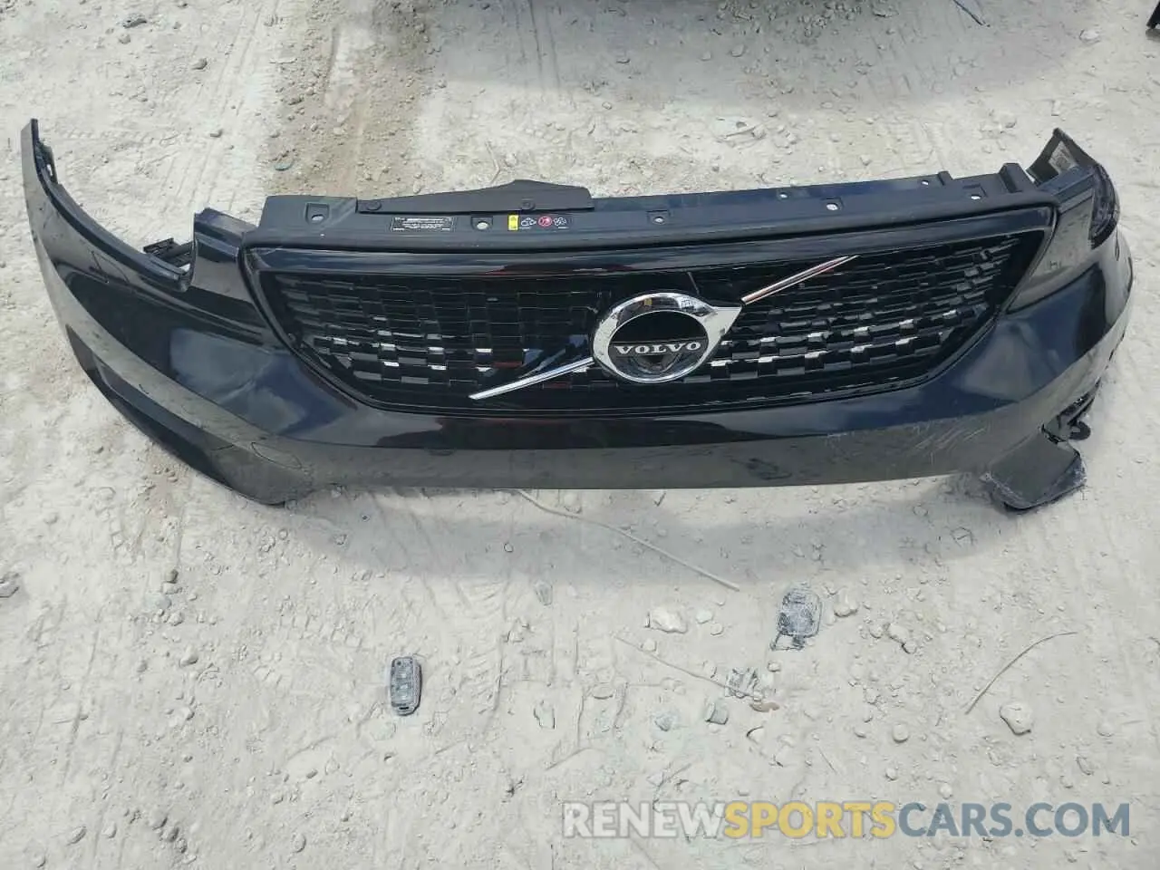 13 Photograph of a damaged car YV4AC2HM1M2470902 VOLVO XC40 2021