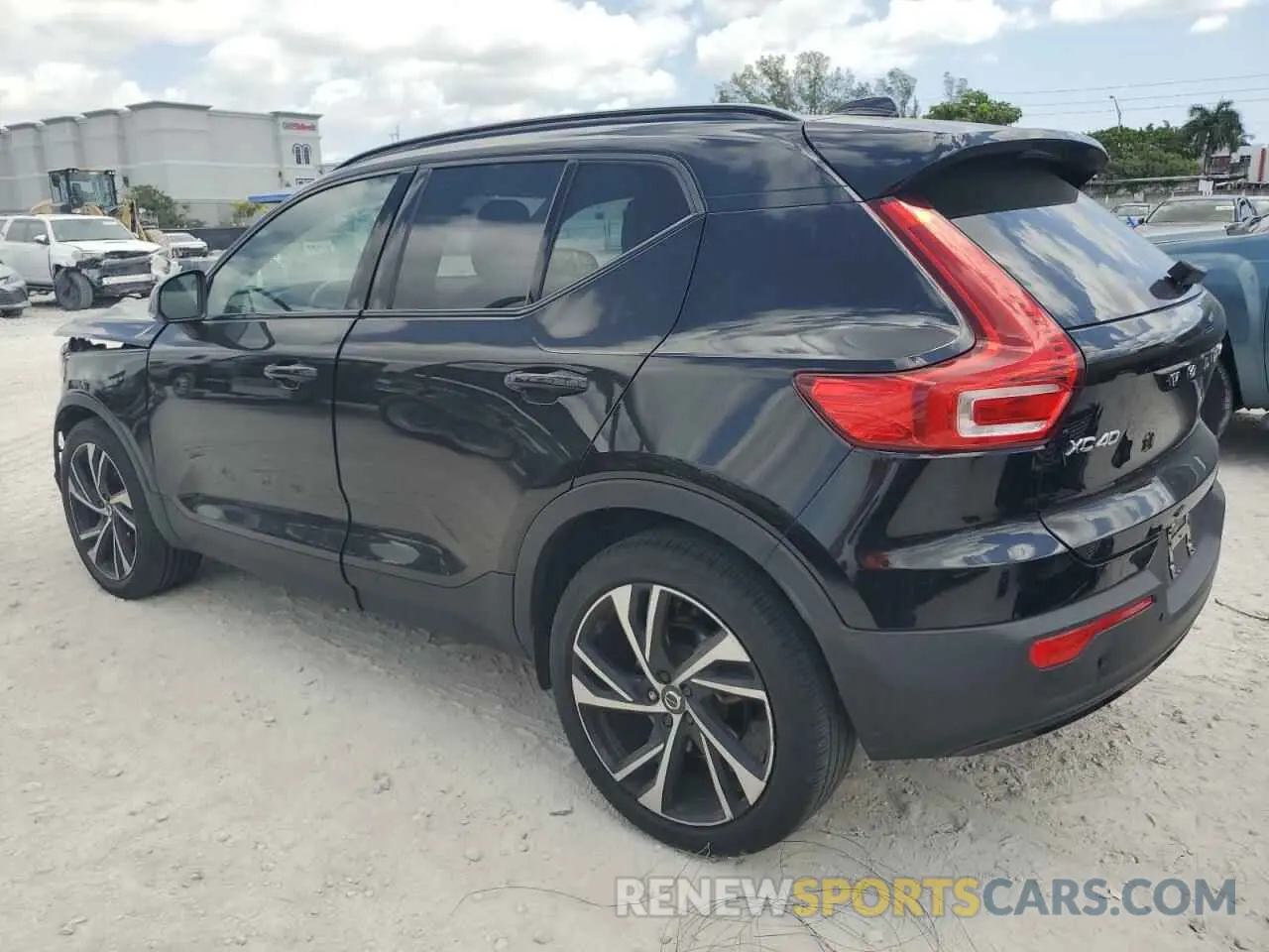 2 Photograph of a damaged car YV4AC2HM1M2470902 VOLVO XC40 2021
